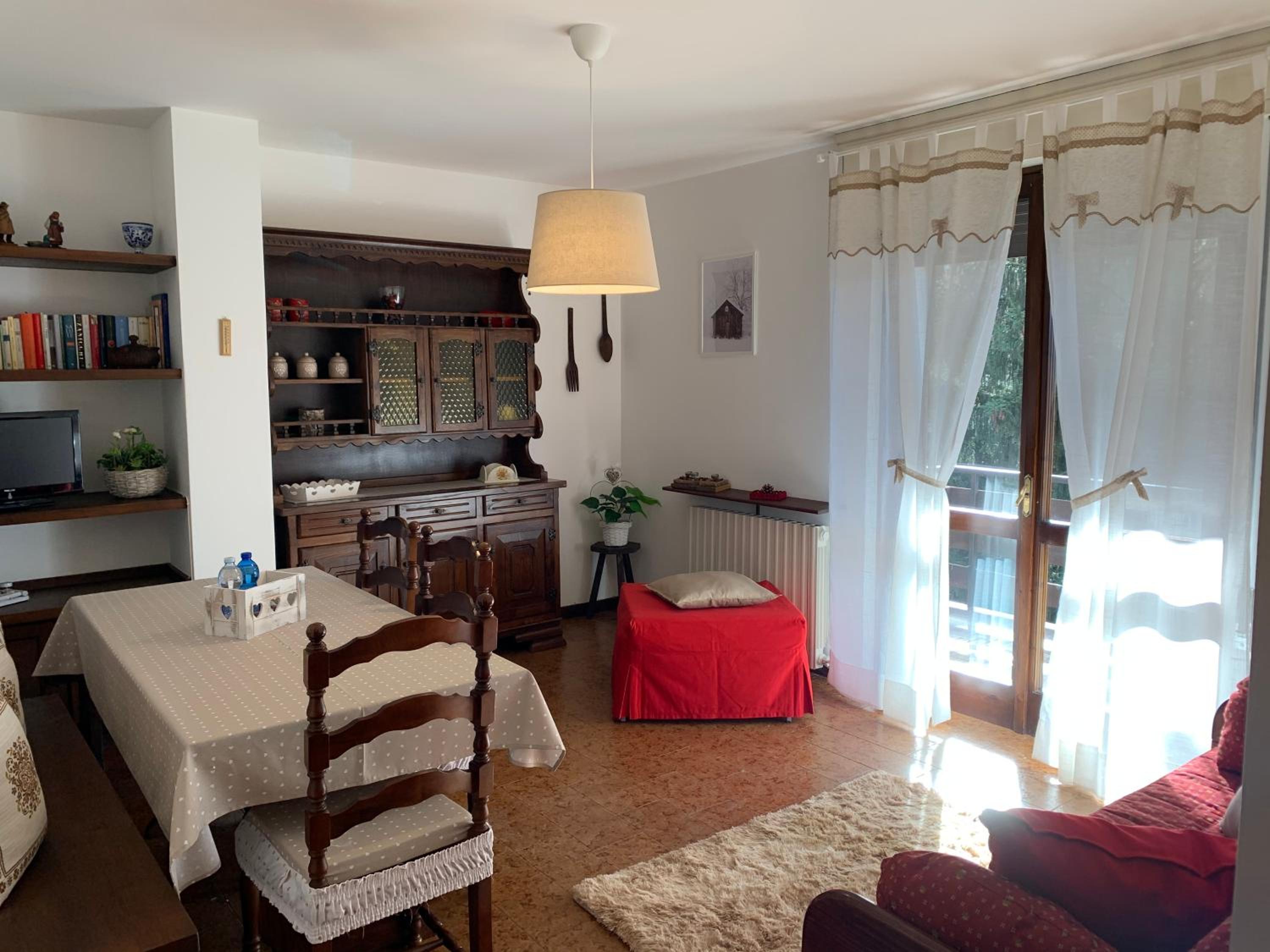 Apartment photo 2