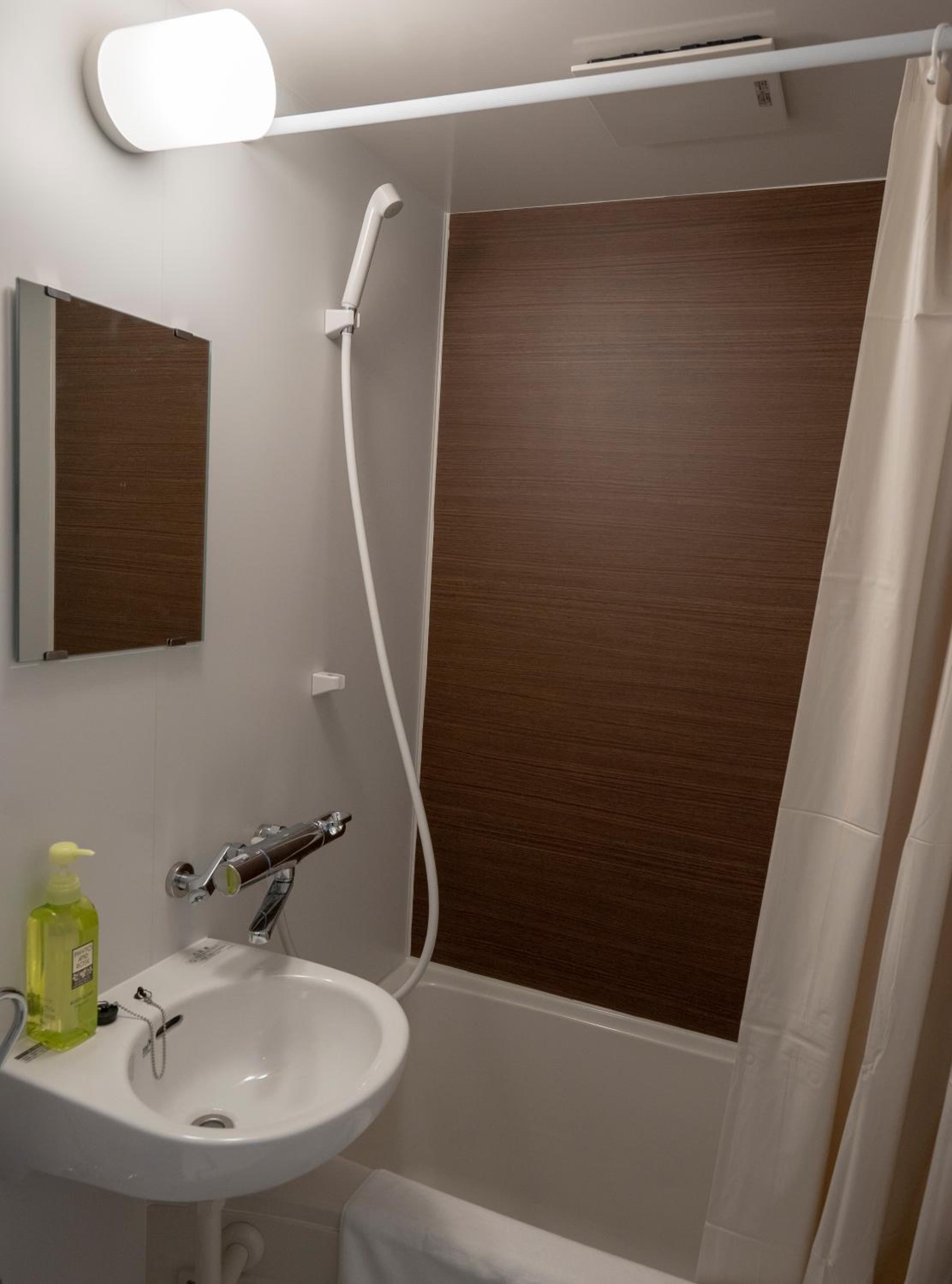 Western-Style Room with Private Bathroom photo 3