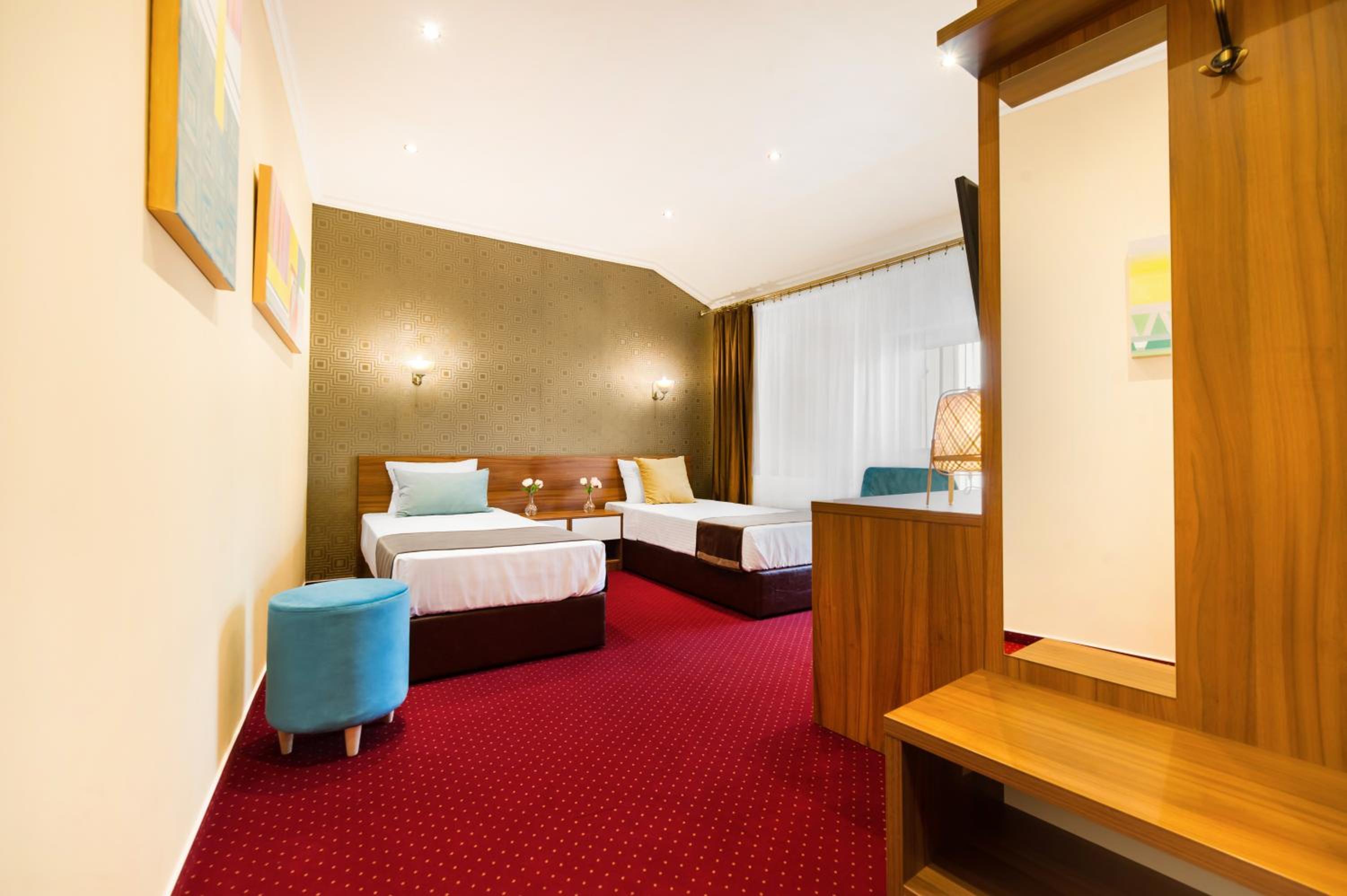 Superior King Room - Photo 6