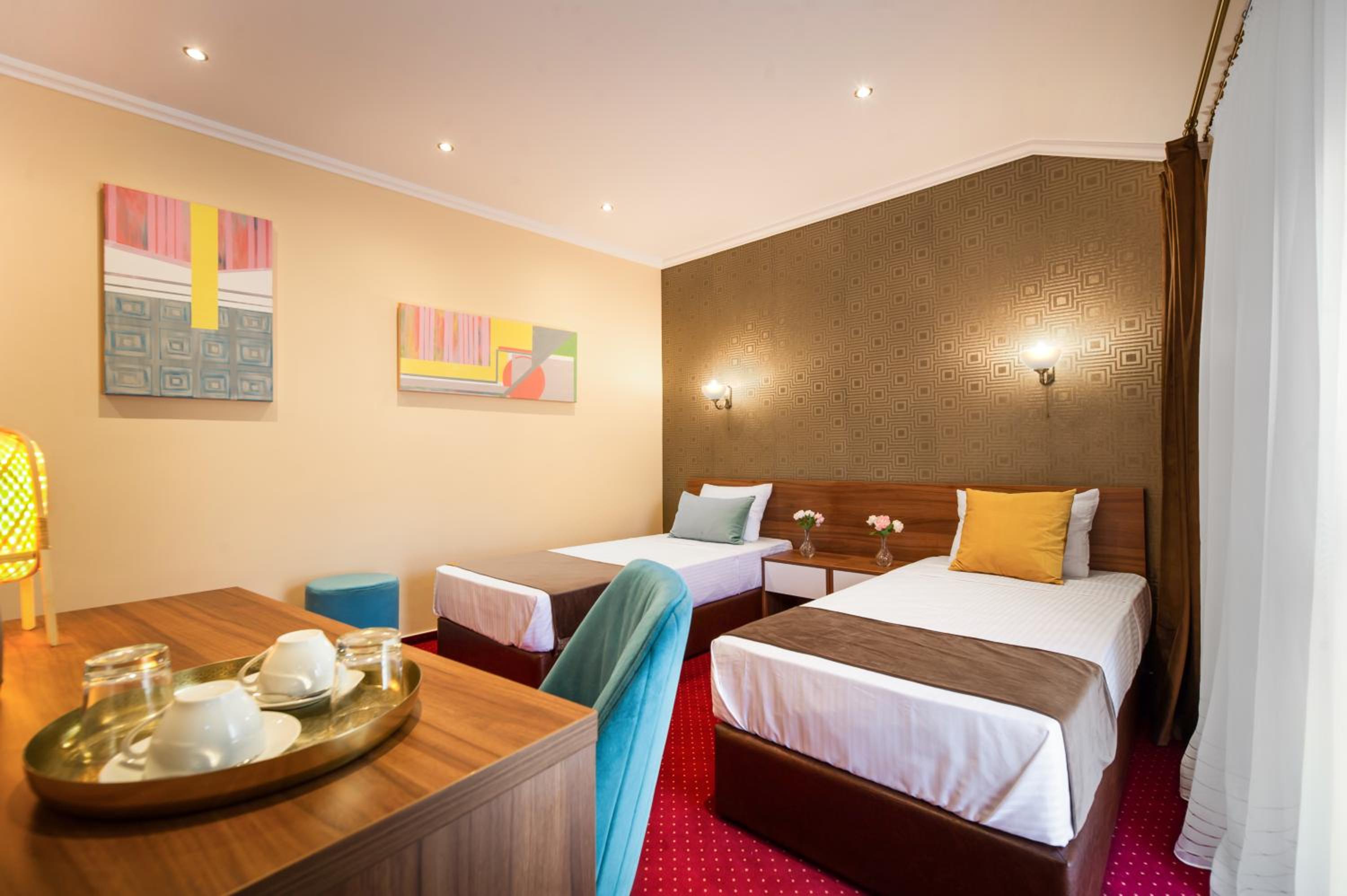 Superior King Room - Photo 5