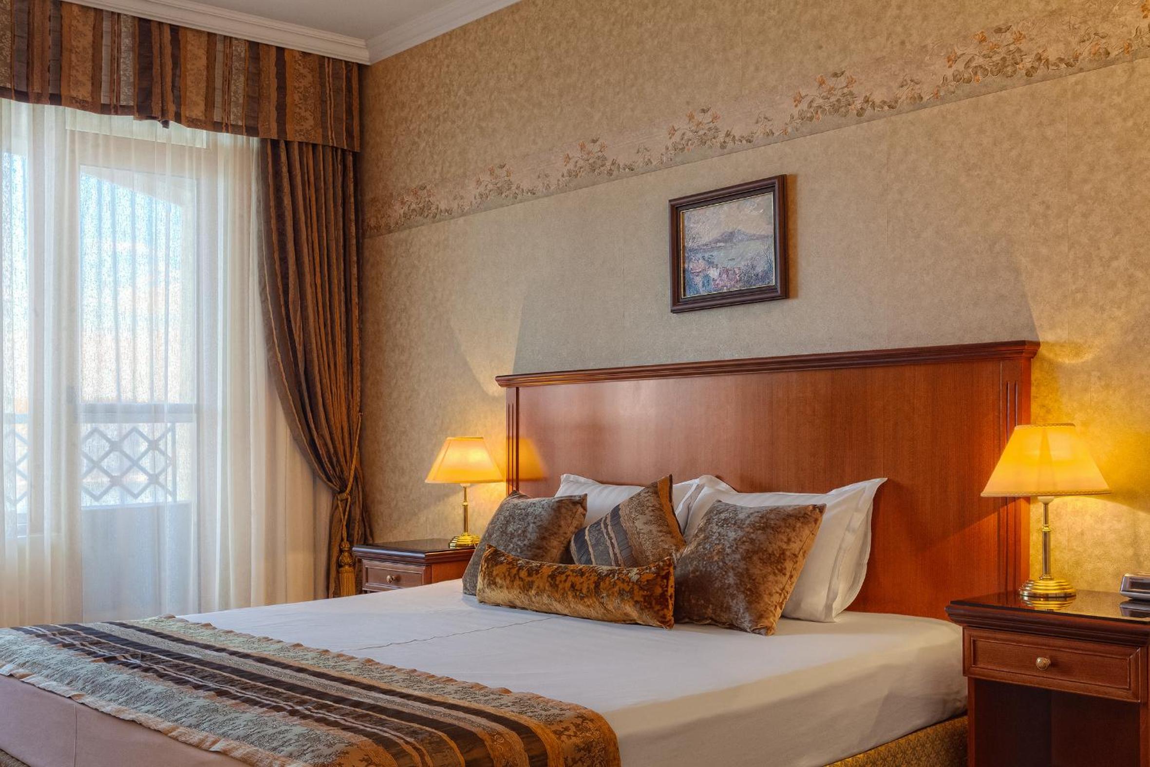 Superior Queen Room - Photo 1