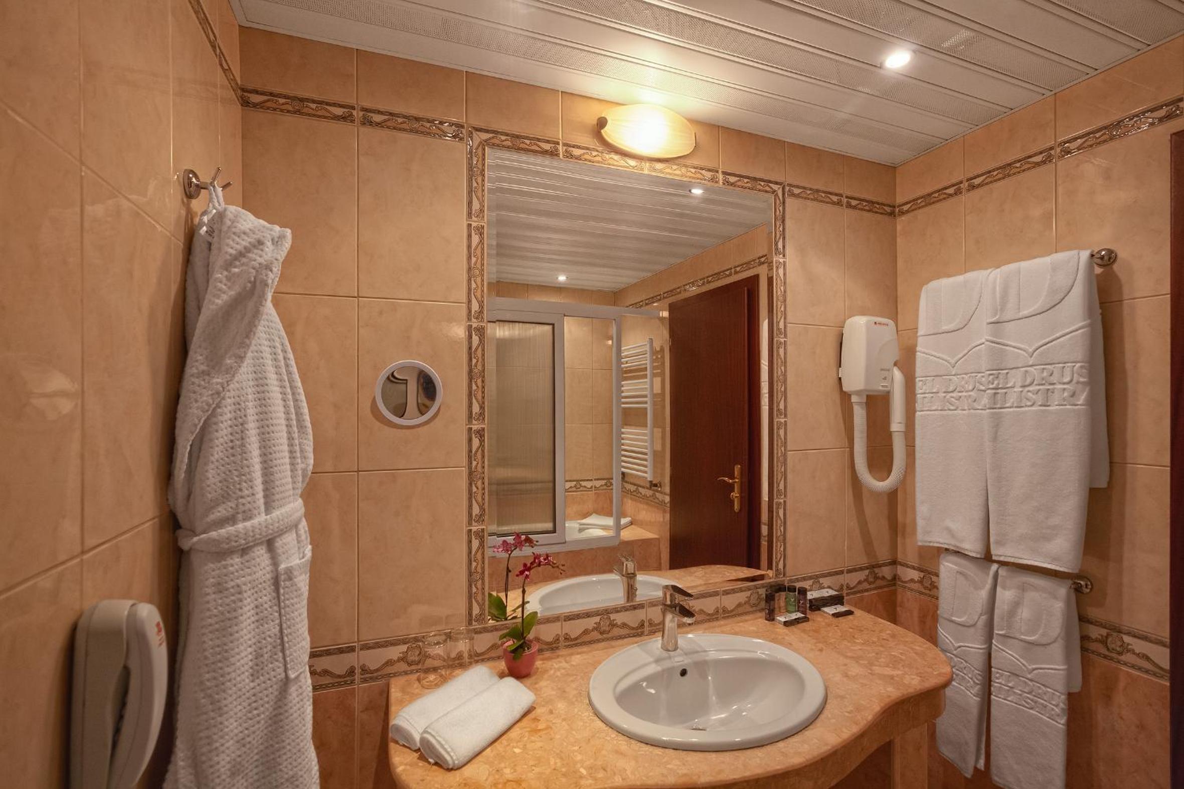 Deluxe Double Room - Photo 3