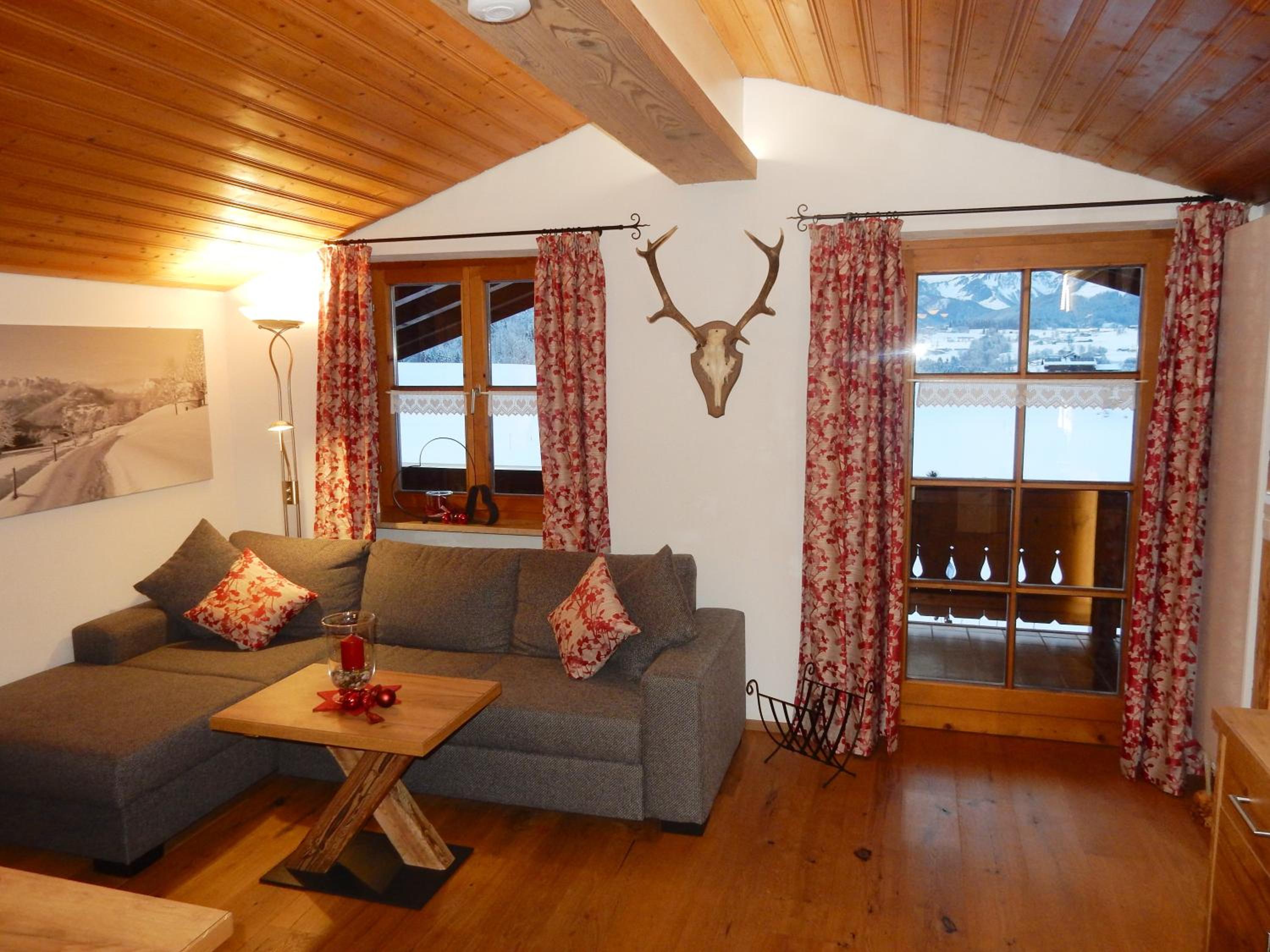 Three-Room Apartment with Balcony photo 1