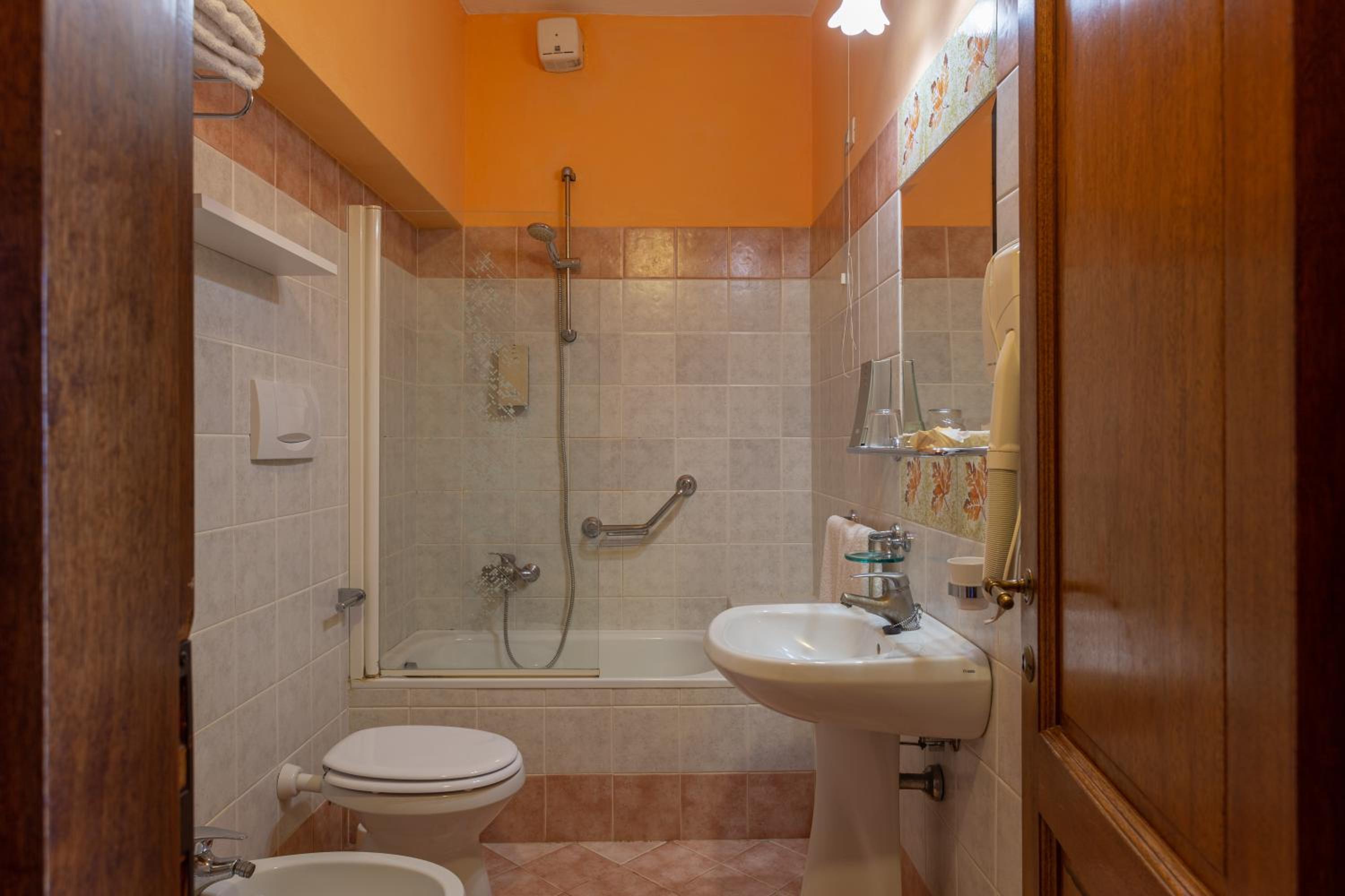 Small Double Room photo 2