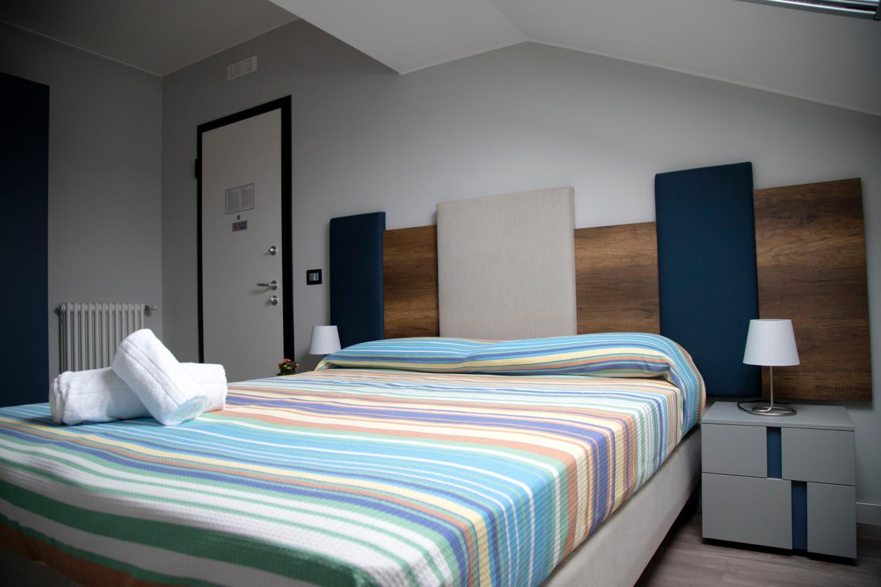 Standard Double or Twin Room photo 1
