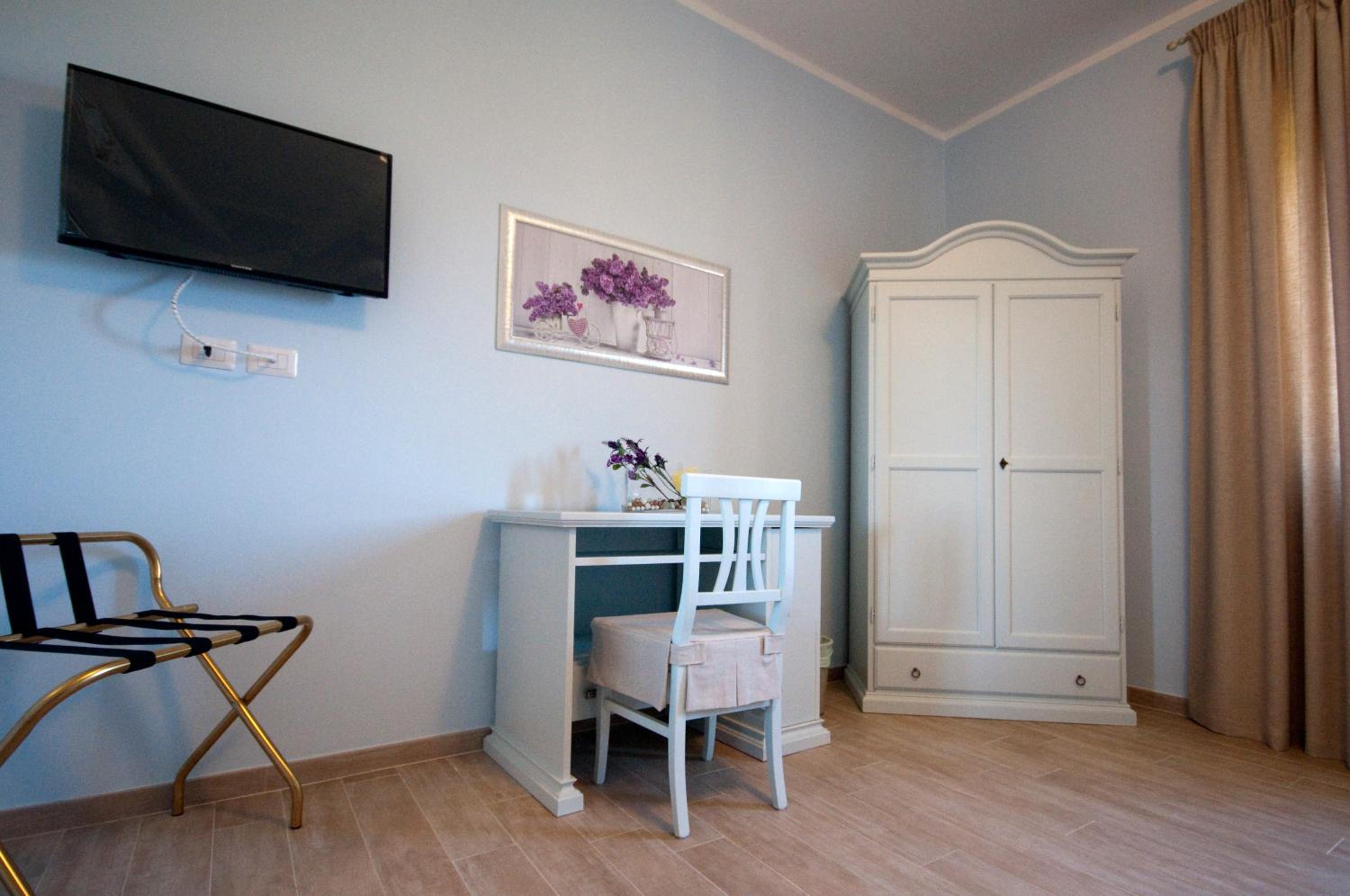 Deluxe Triple Room photo 2