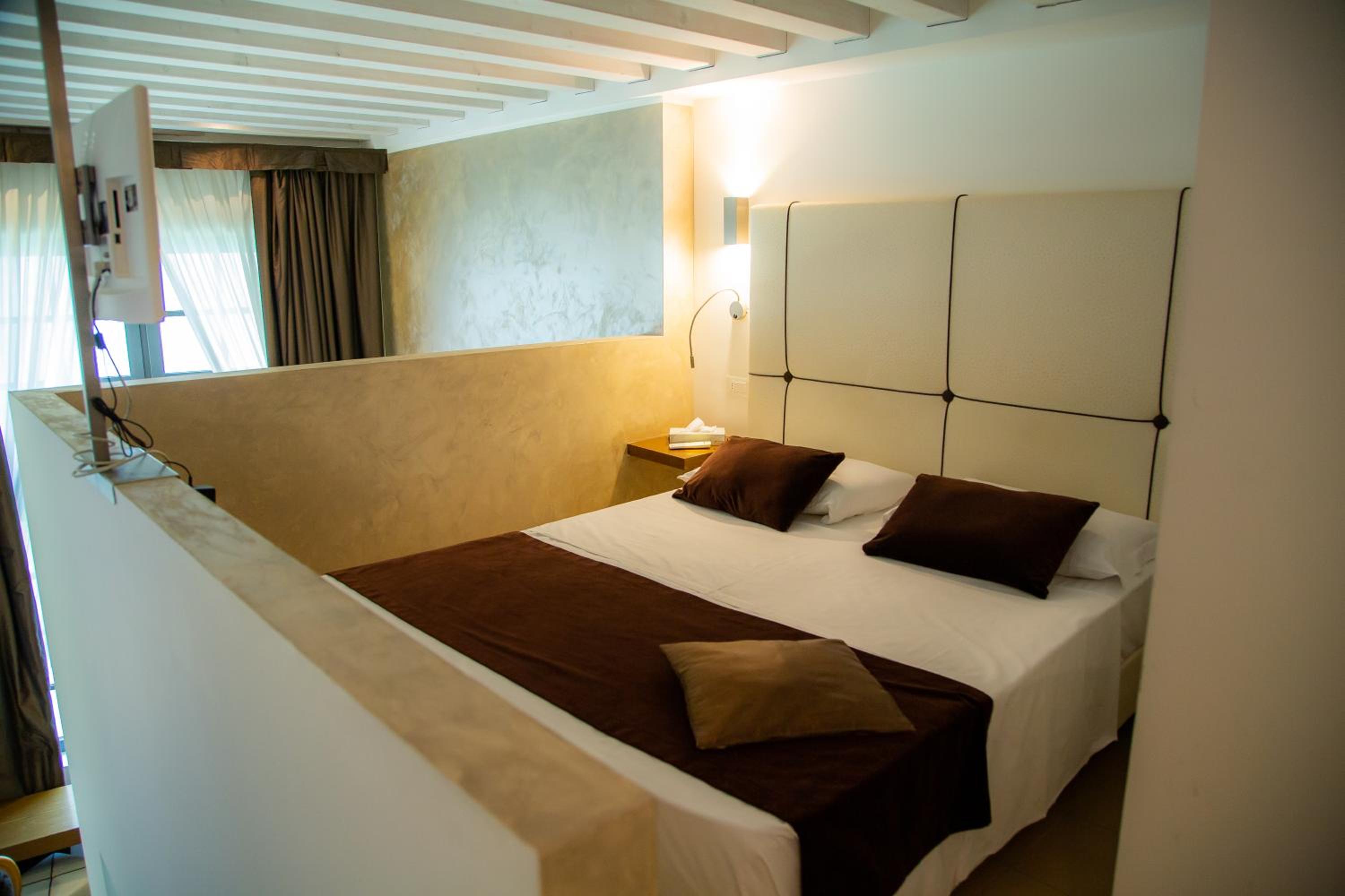 Quadruple Room with Canal View photo 1