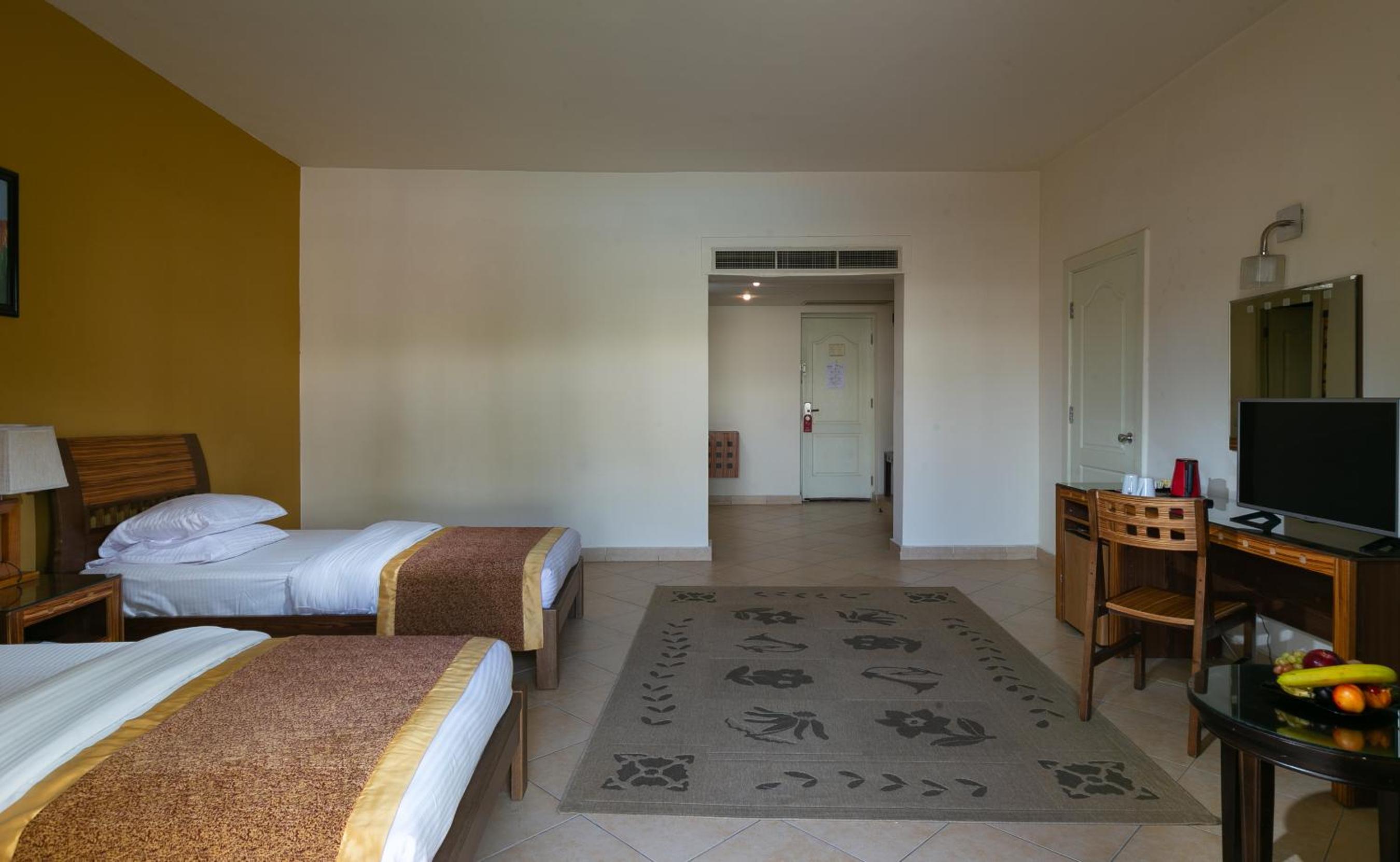 Superior Double Room (2Adults +2 Children) thumbnail 6