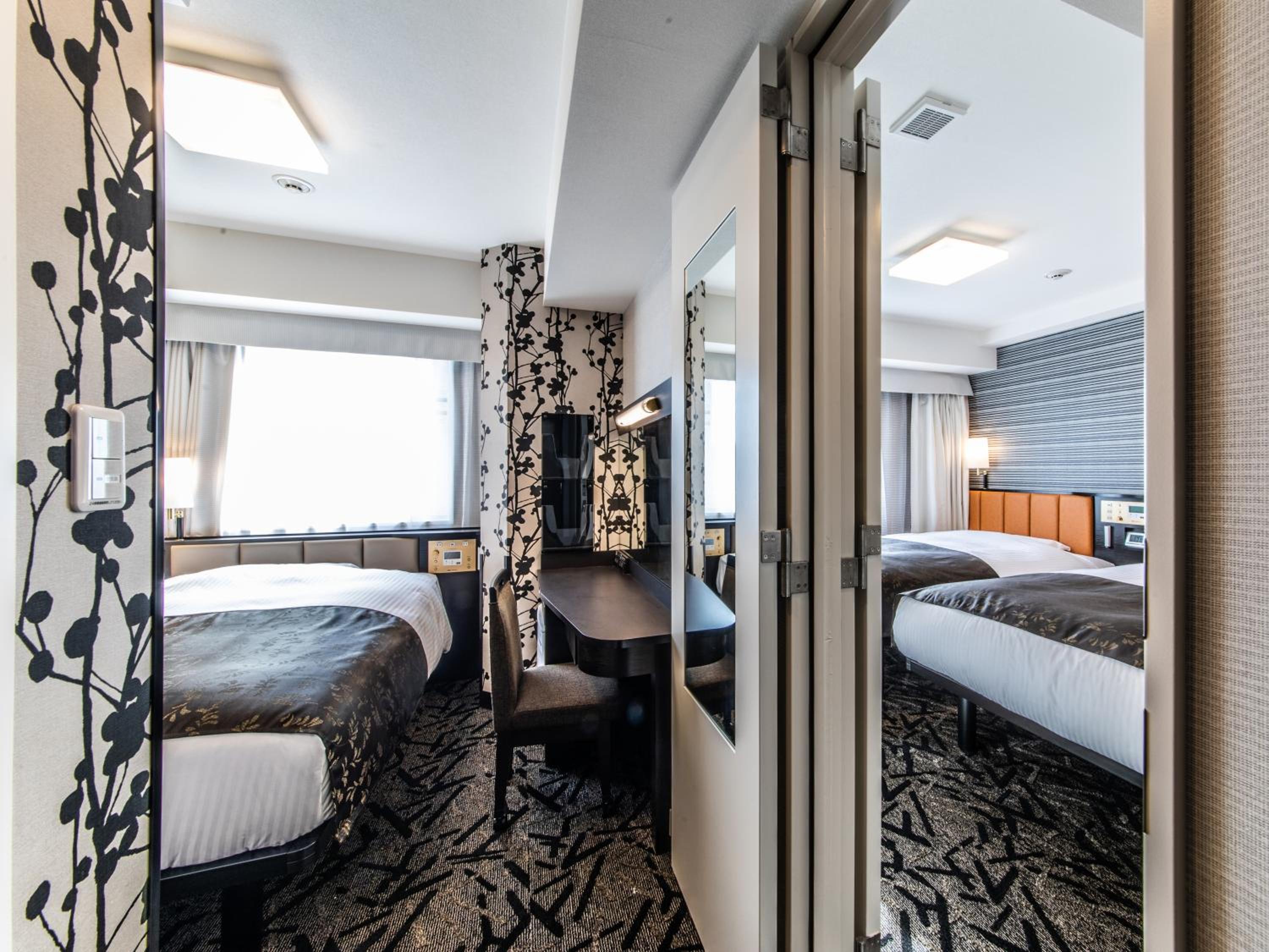 Connecting Room - Non-Smoking