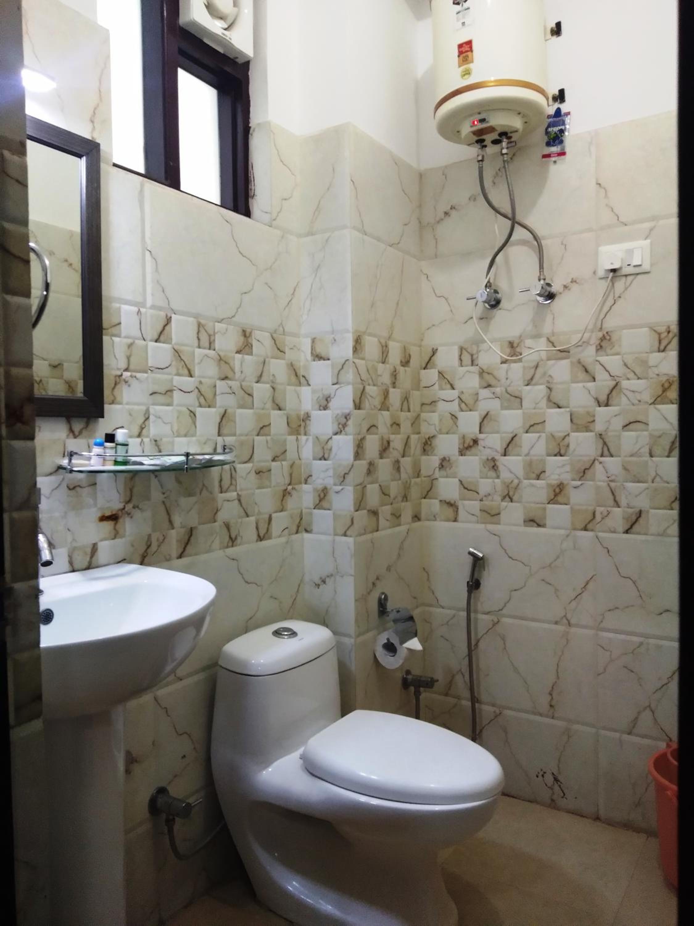 Deluxe Room - Photo 7