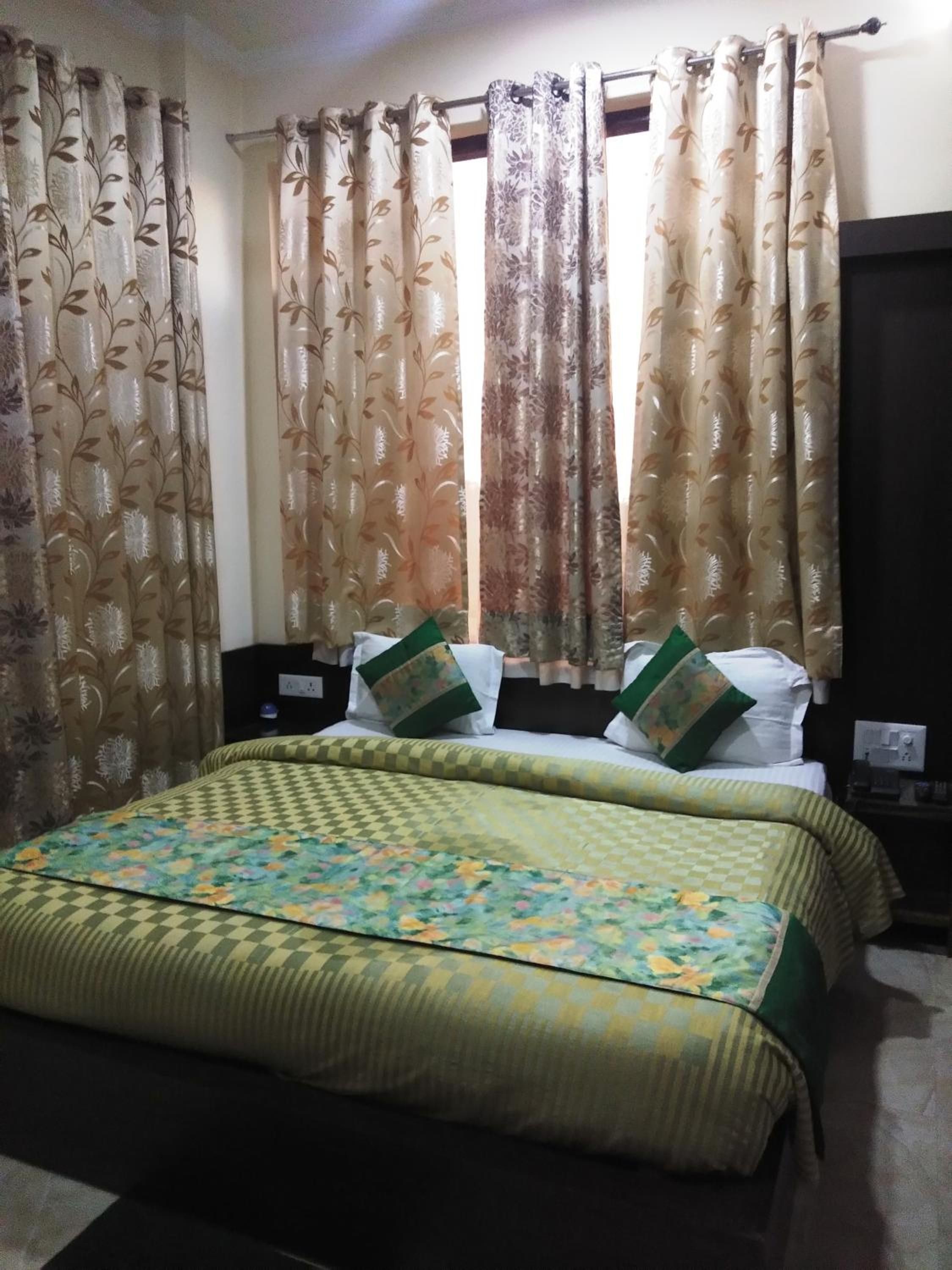 Deluxe Room - Photo 1