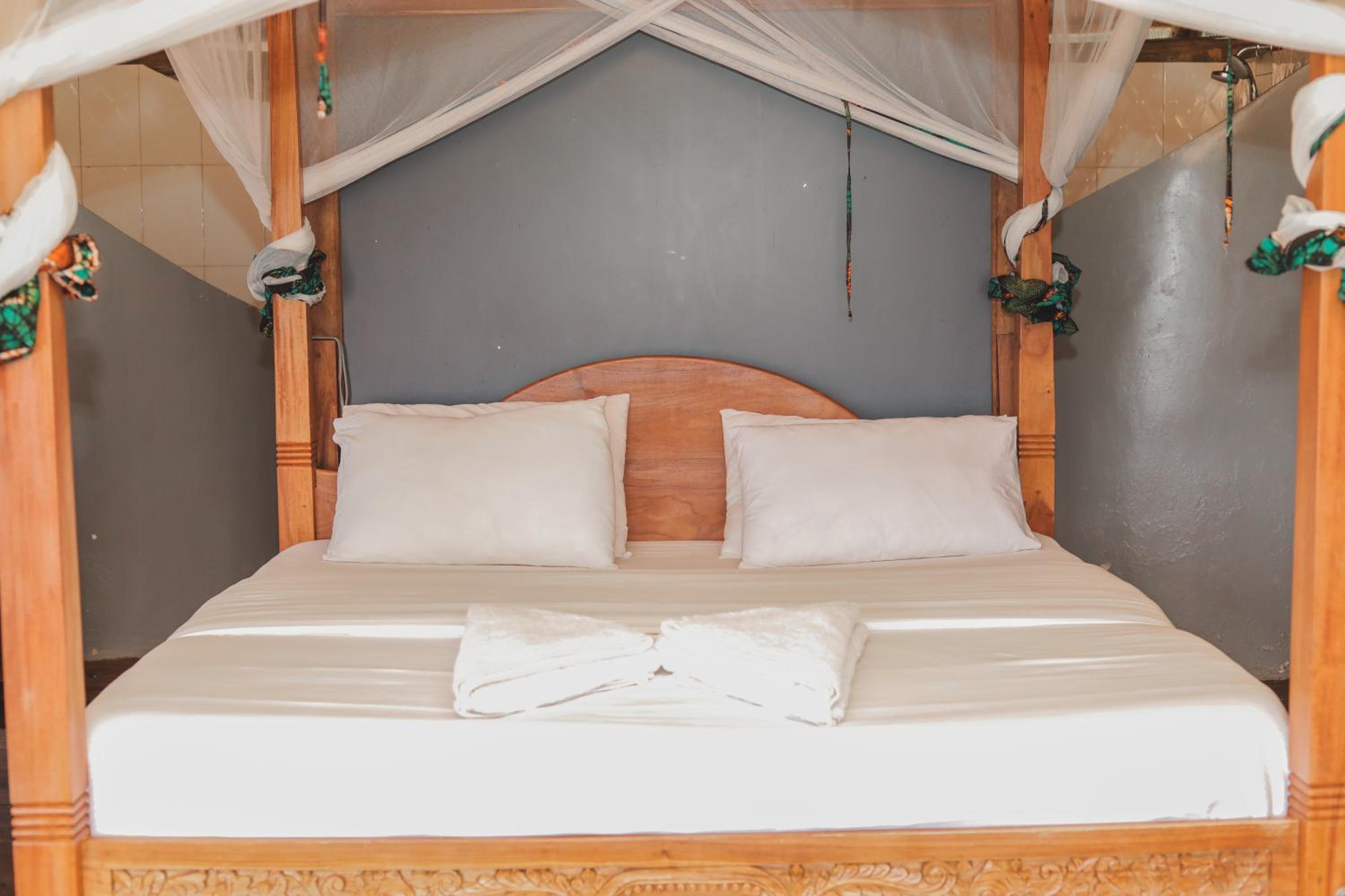 Deluxe Double or Twin Room - Photo 5