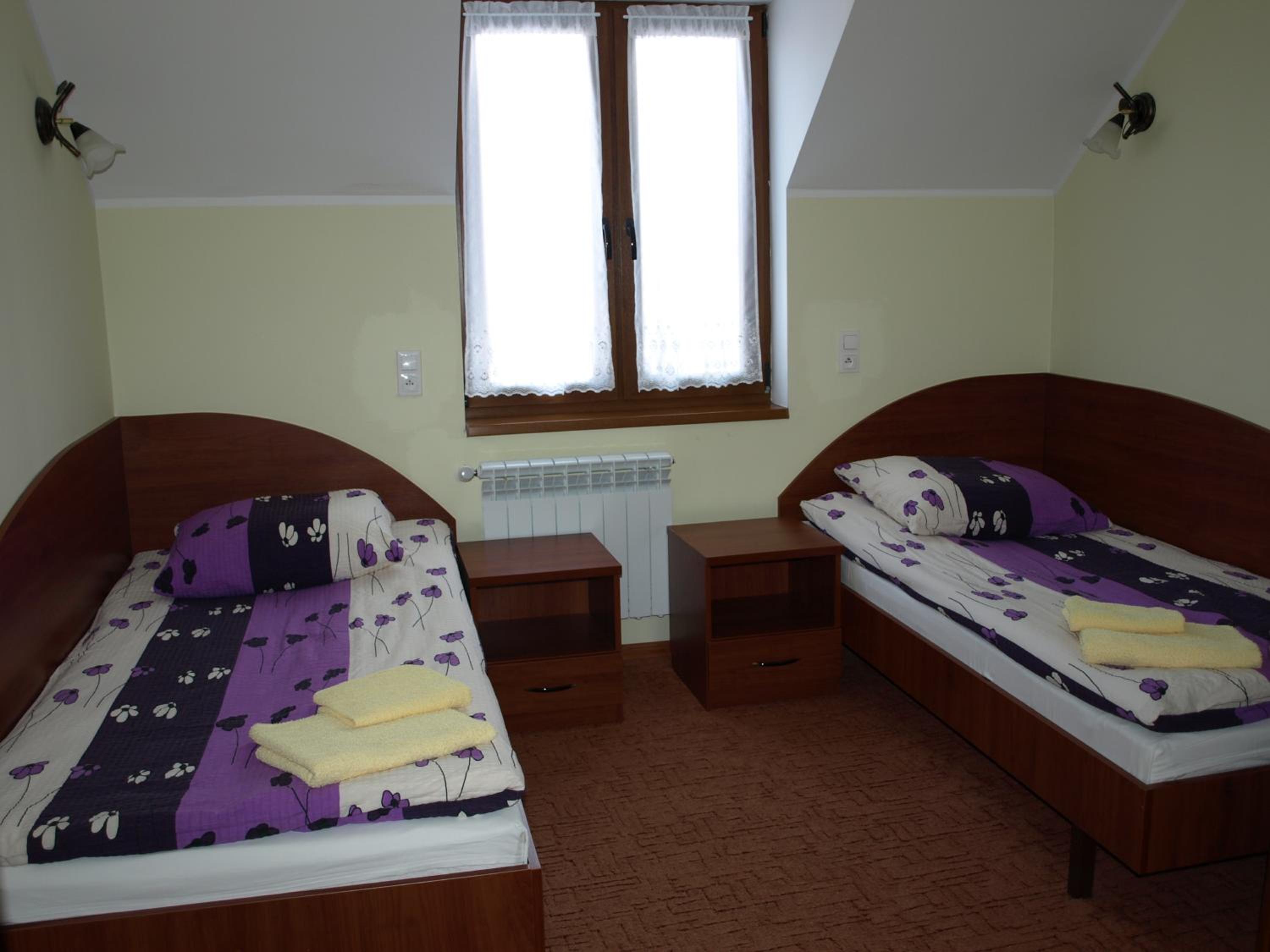 Twin Room - Photo 1