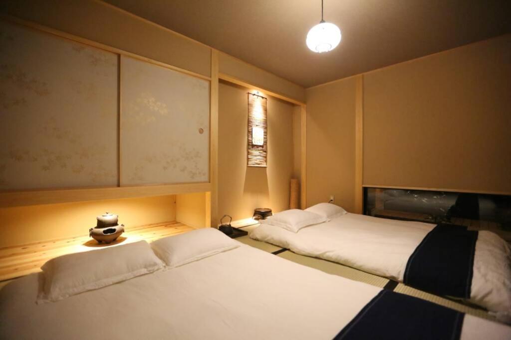 Two-Bedroom House - Photo 32