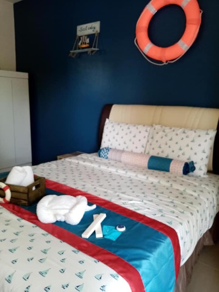 Deluxe Queen Room - Photo 8