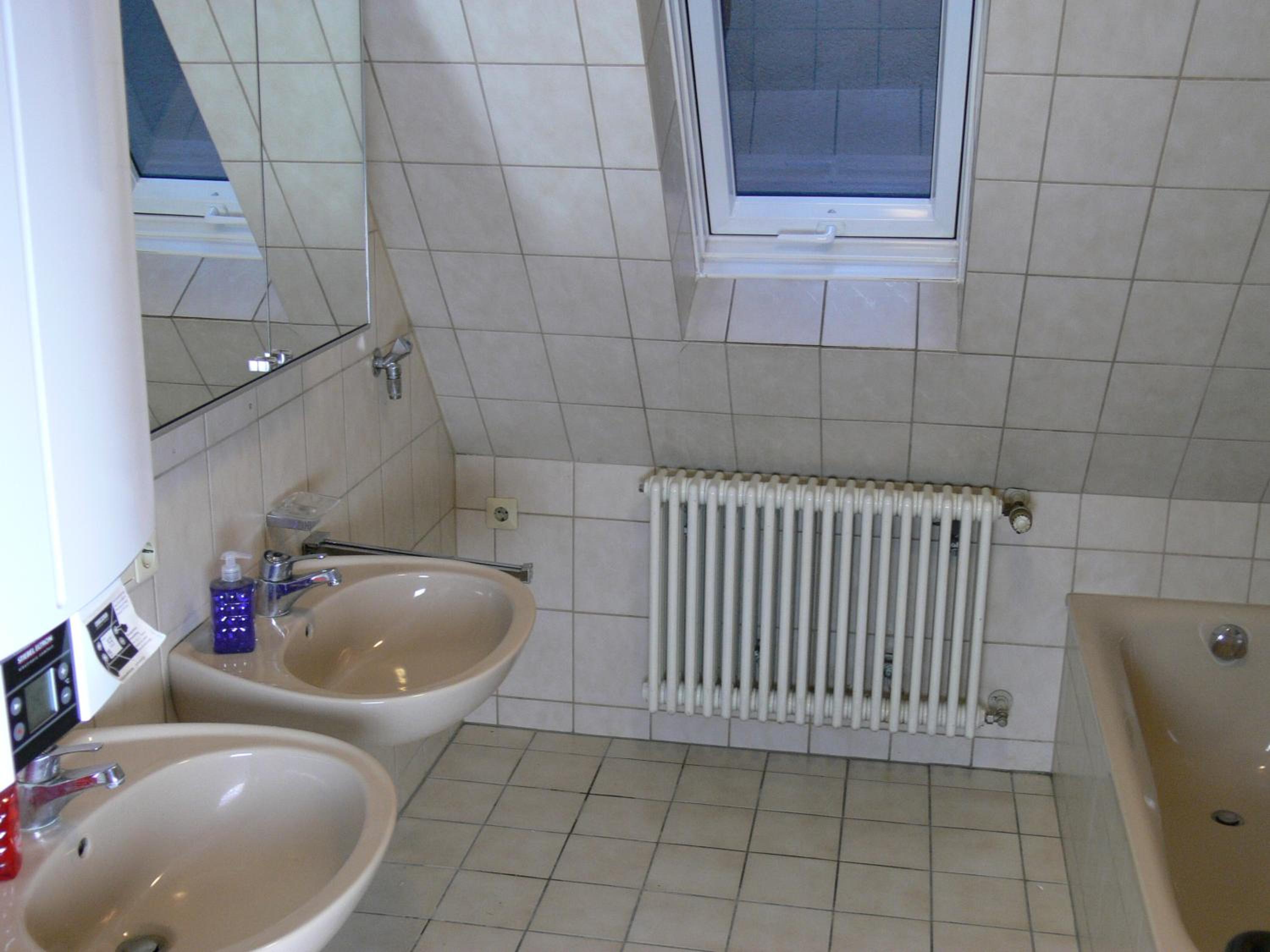 Two-Bedroom Apartment - Photo 15