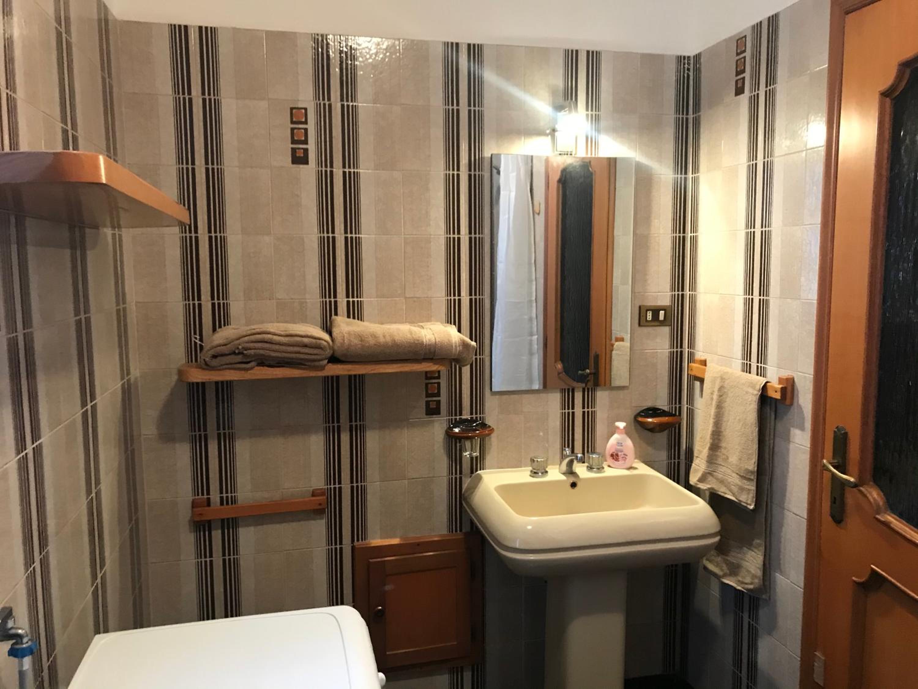One-Bedroom Apartment - Photo 15