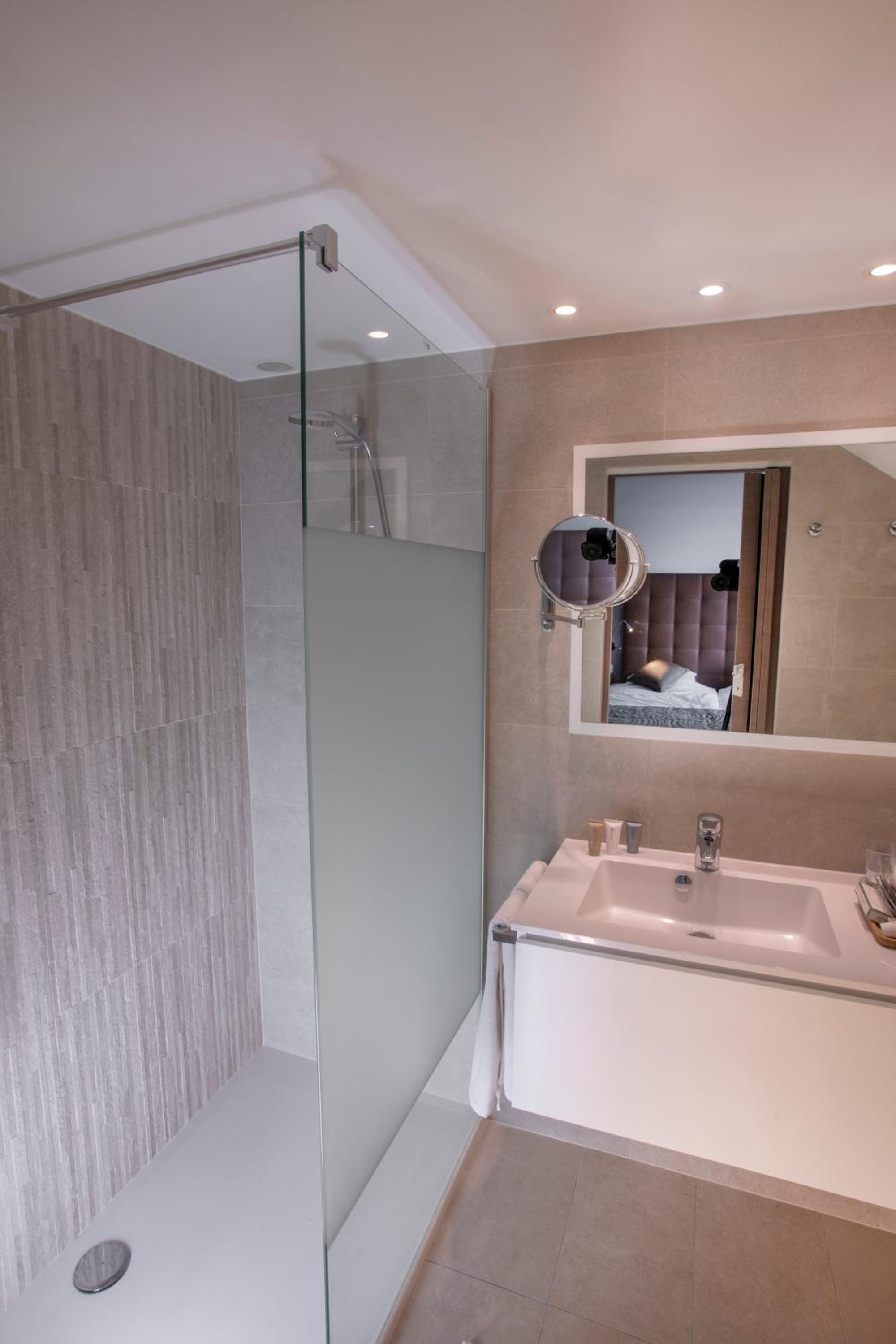 Large Double Room with Terrace photo 2