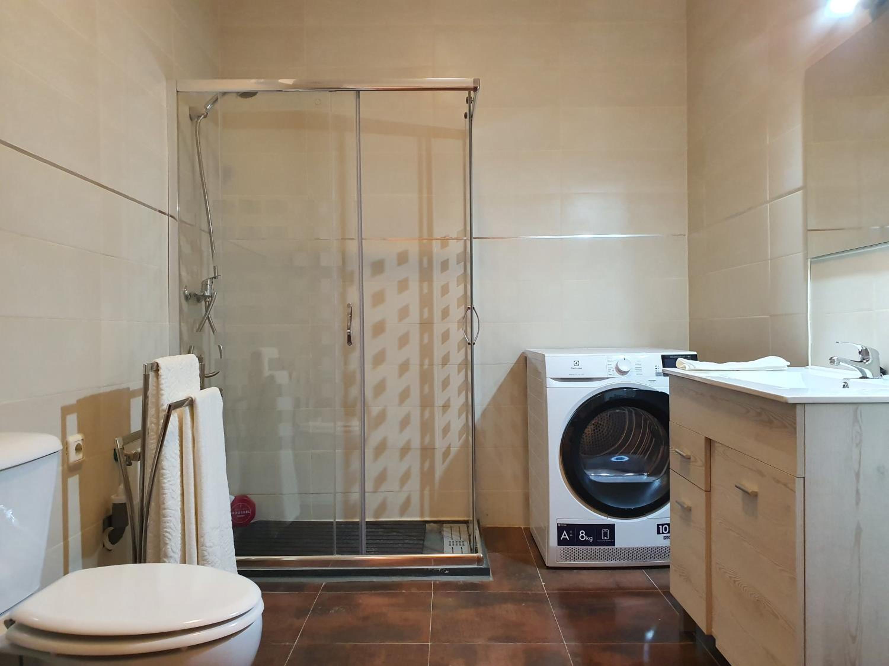 Double Room - Photo 7