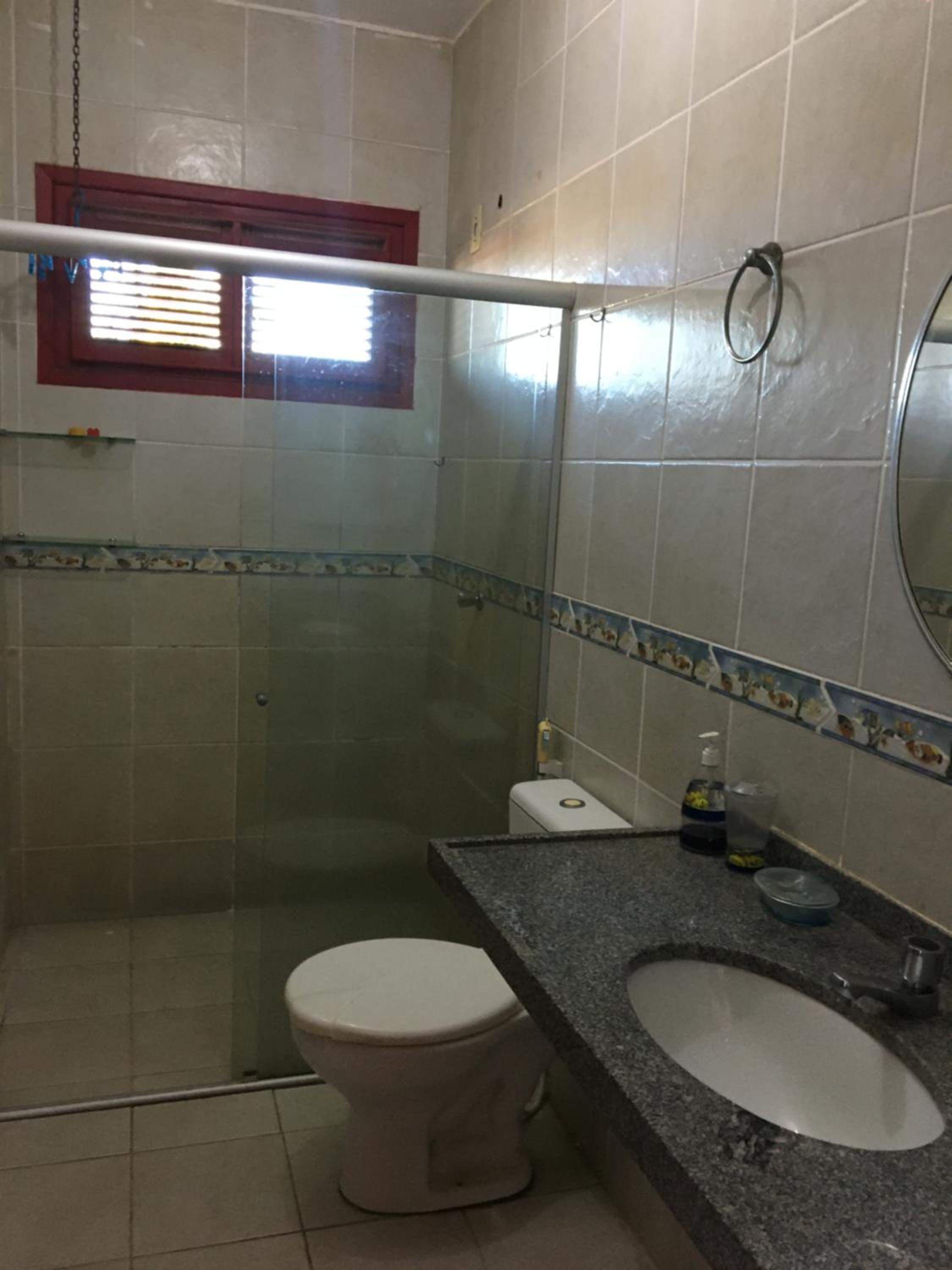Family Room with Private Bathroom photo 2