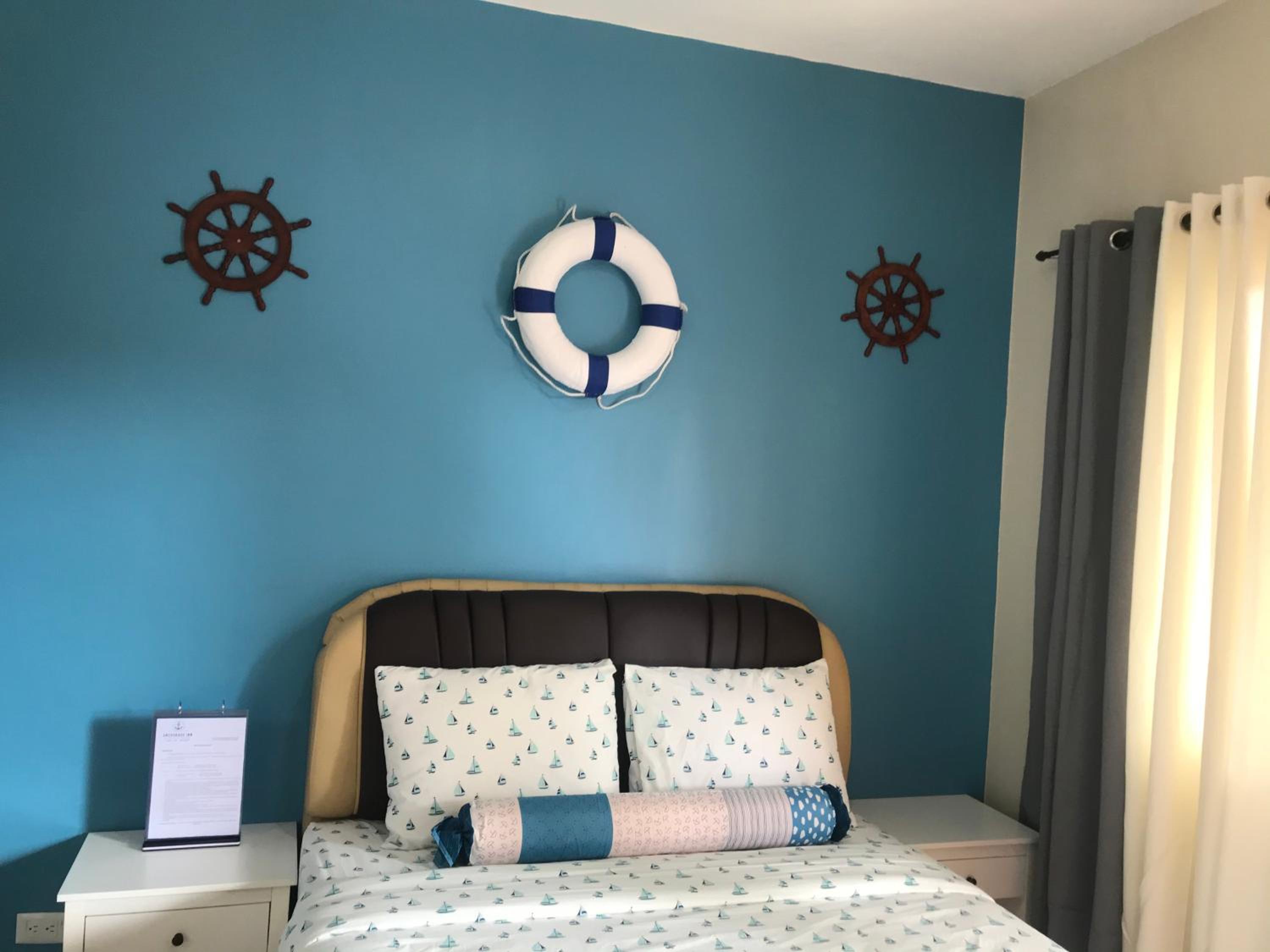 Deluxe Queen Room - Photo 16