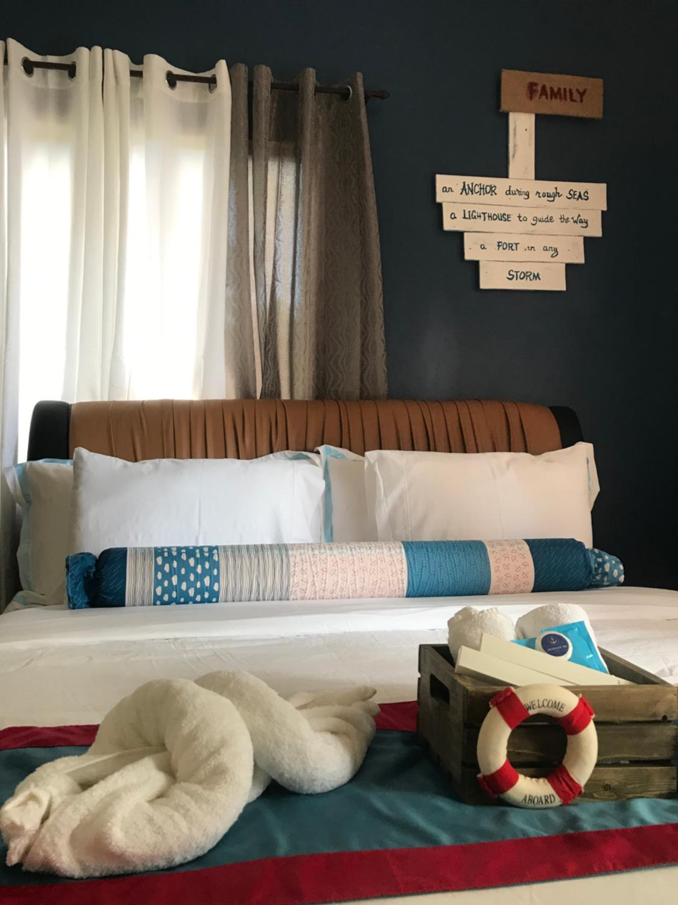 Deluxe King Room - Photo 4