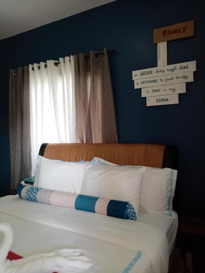 Deluxe King Room - Photo 6