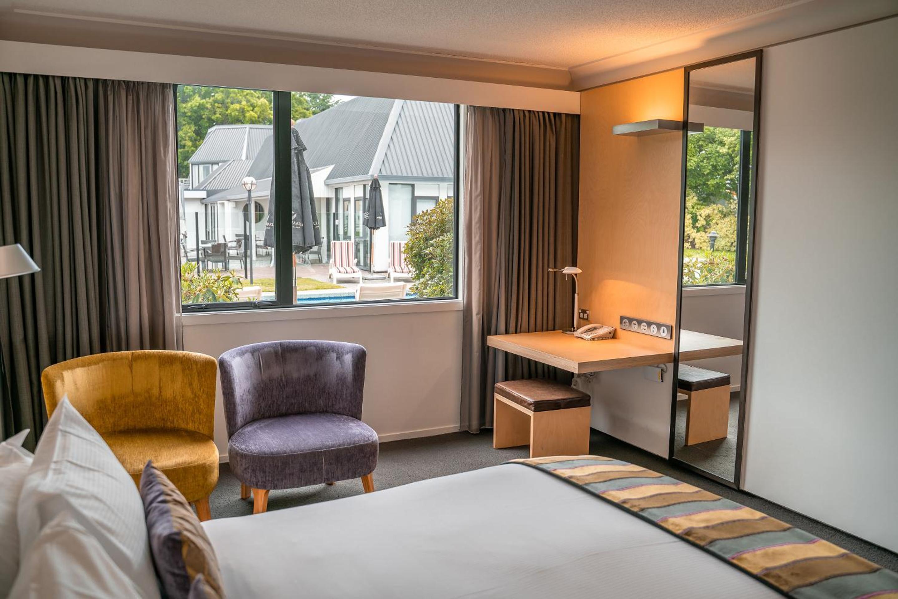 Superior King Room - Photo 8