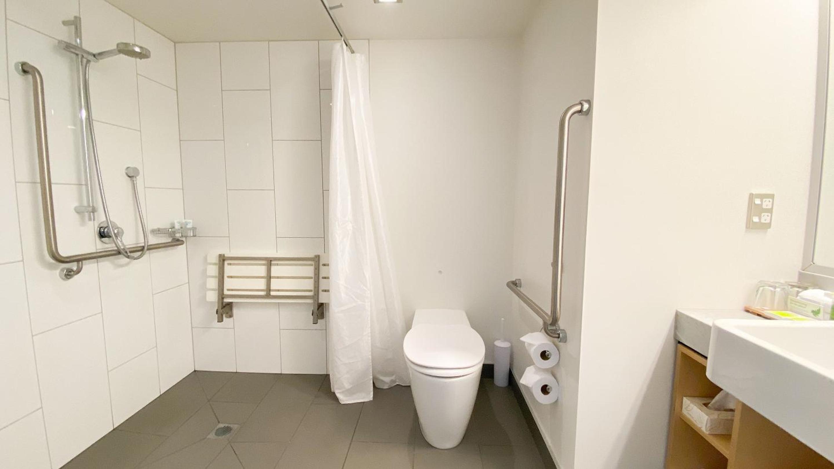Superior Queen Room - Disability Access - Photo 2