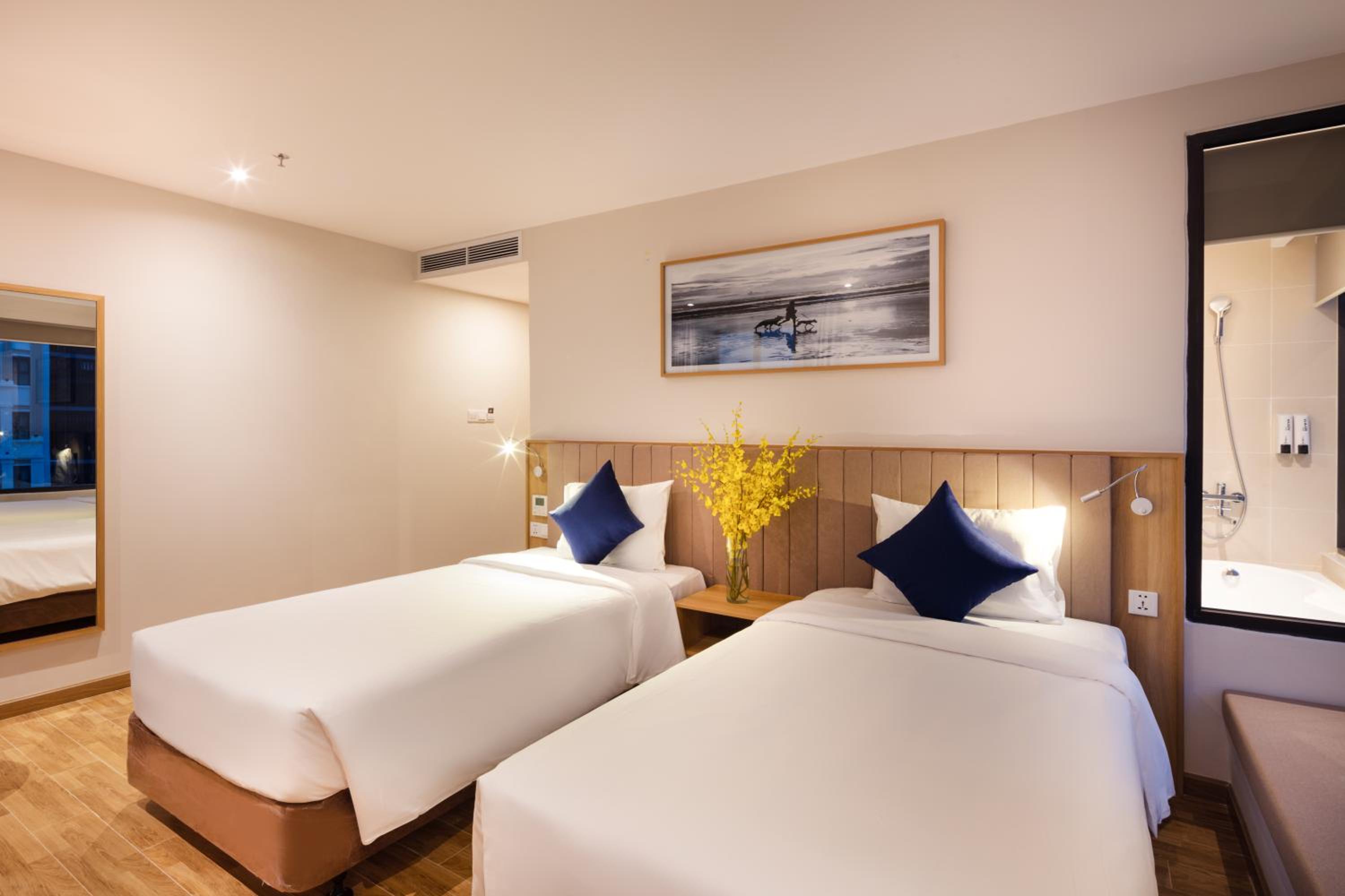 Double or Twin Room with Side Sea View photo 1
