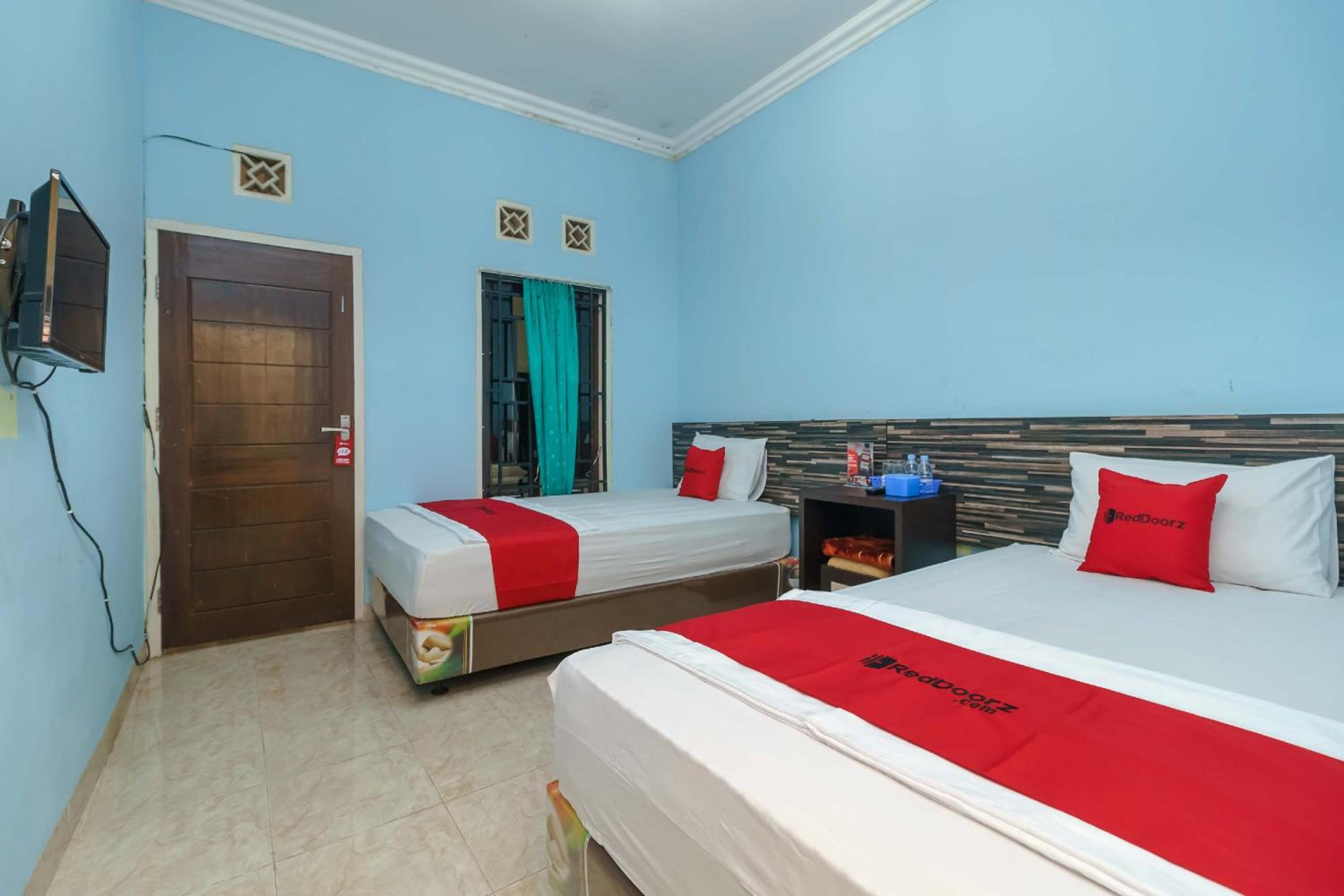 Twin Room - Photo 3