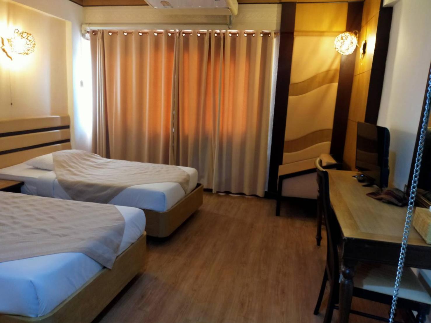 Deluxe Twin Room photo 2