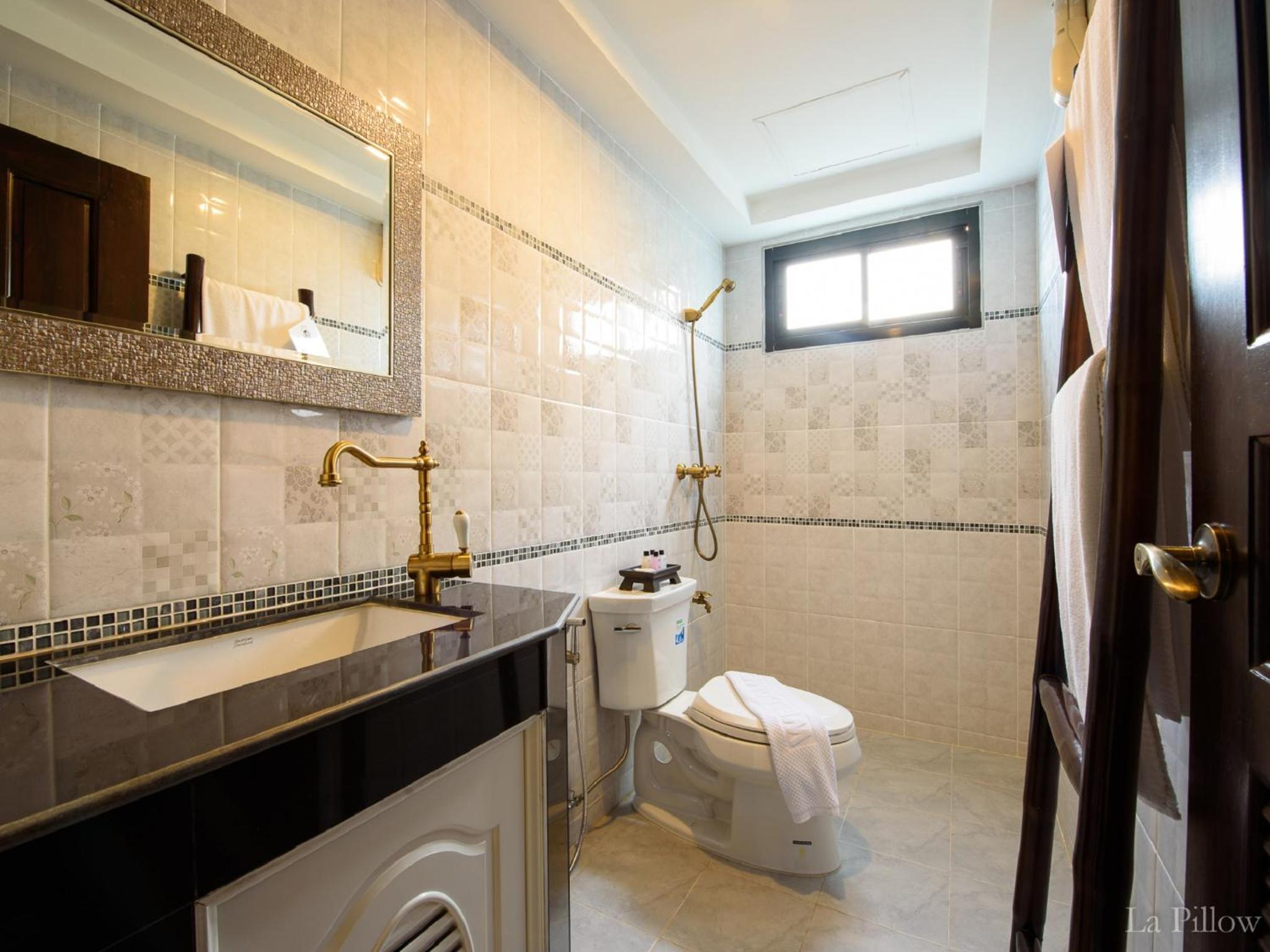 Standard Twin Room - Photo 3