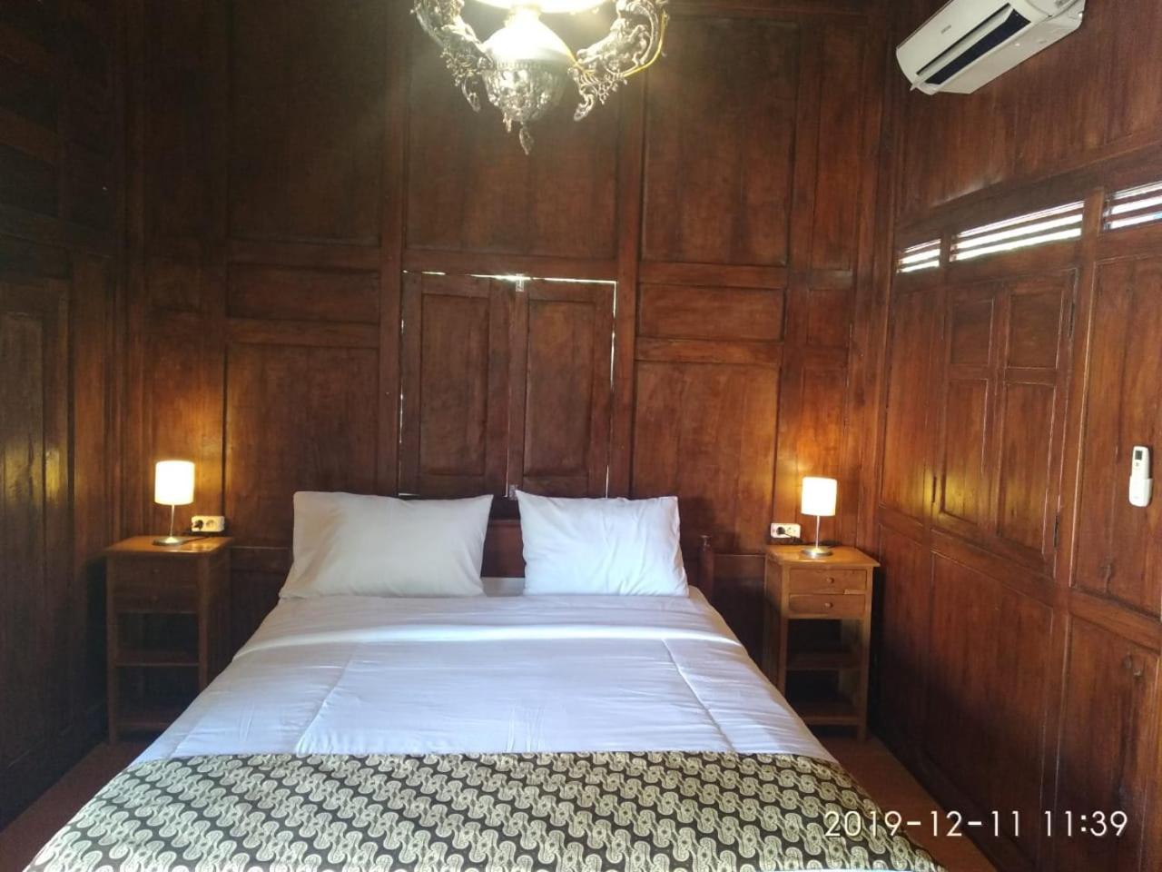 One-Bedroom House - Photo 6