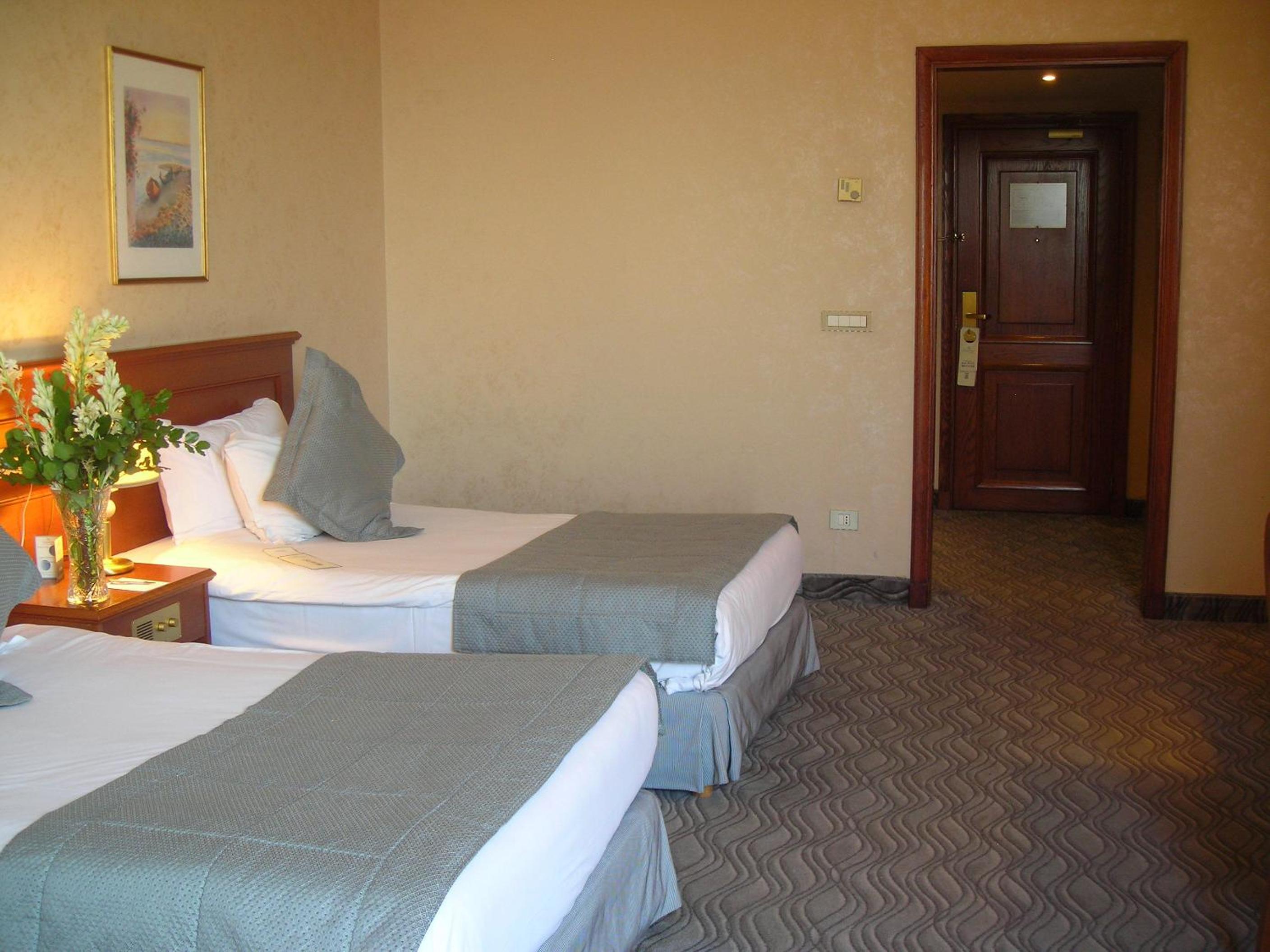 Classic Double Room with City View