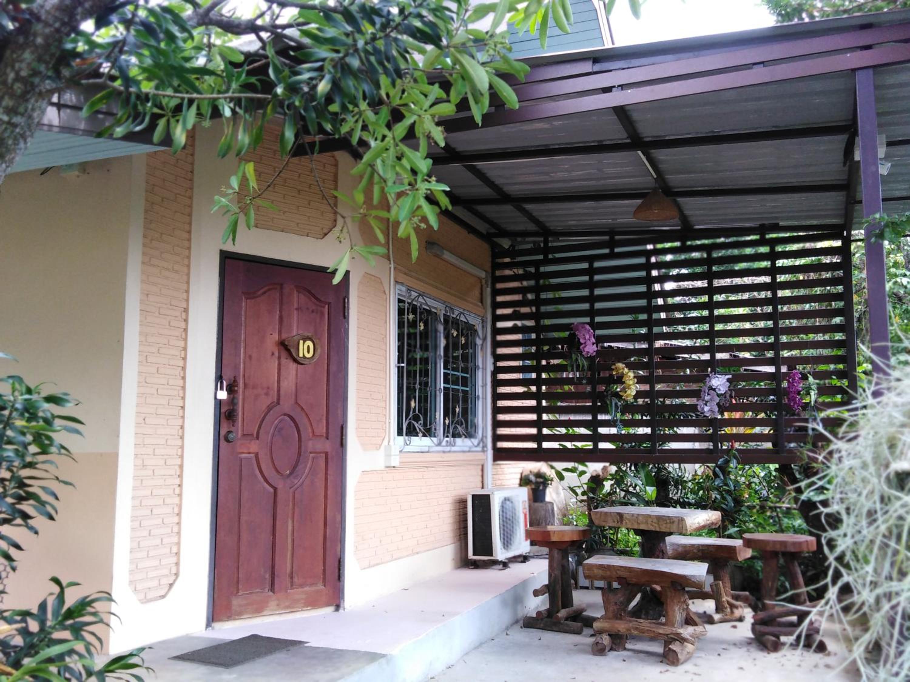 Budget Double Room - Photo 5