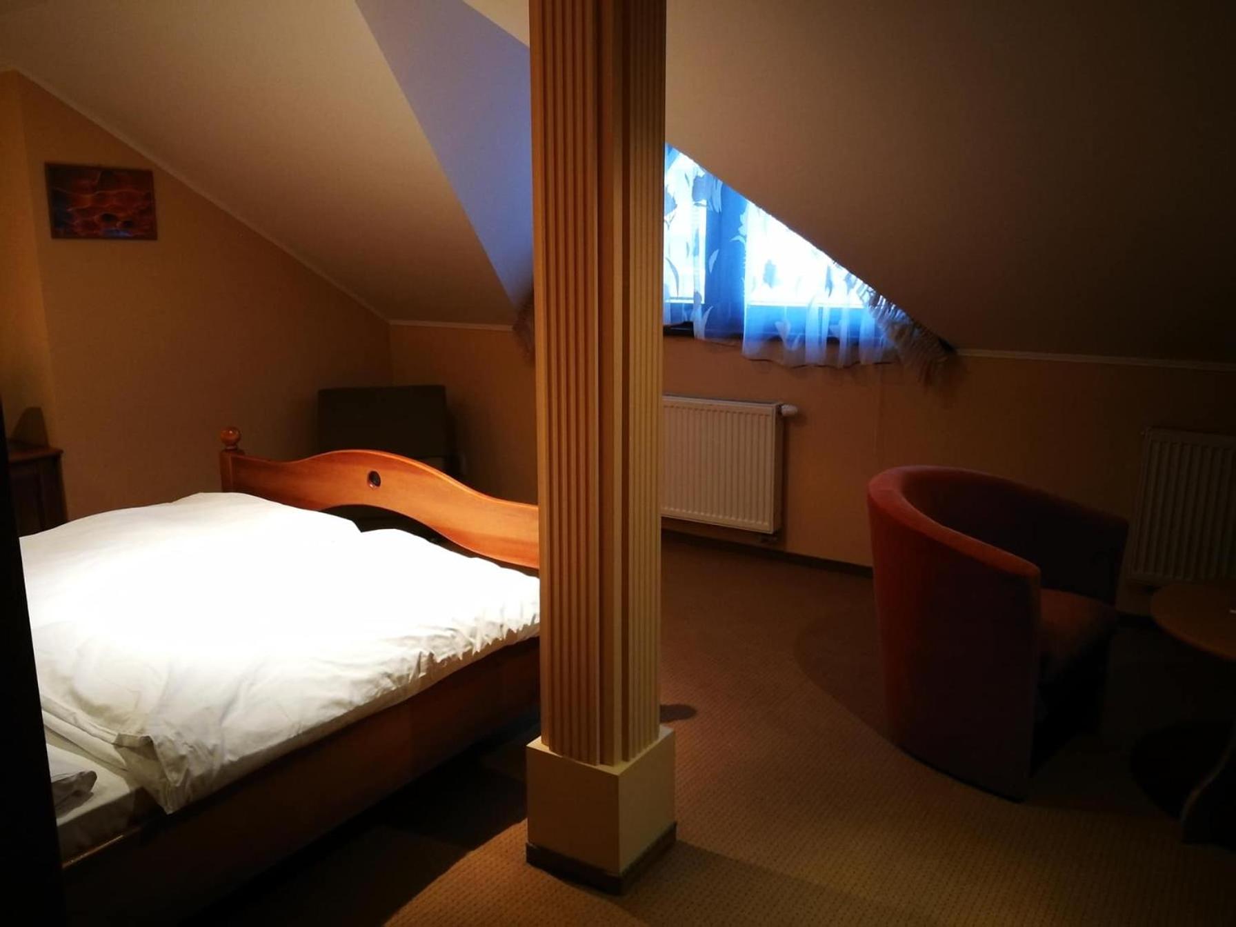 Deluxe Double Room with Bath - Photo 1