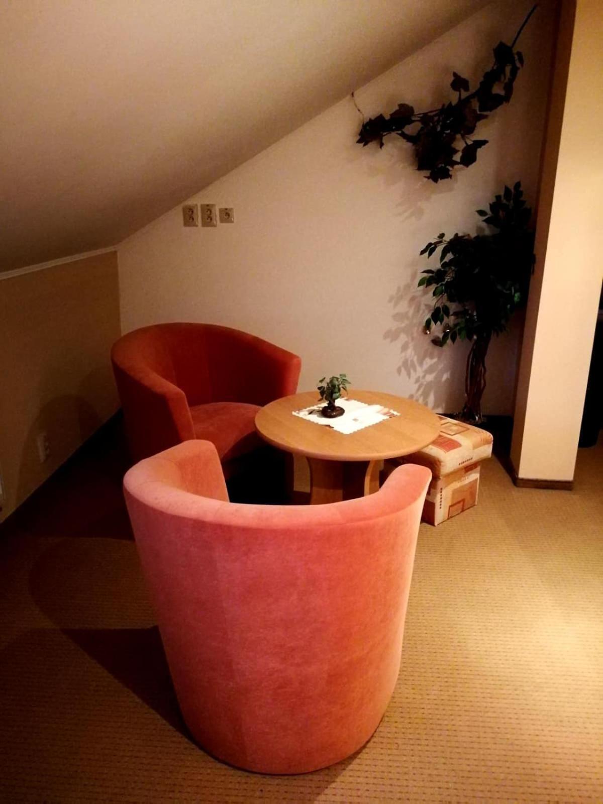 Deluxe Double Room with Bath - Photo 6
