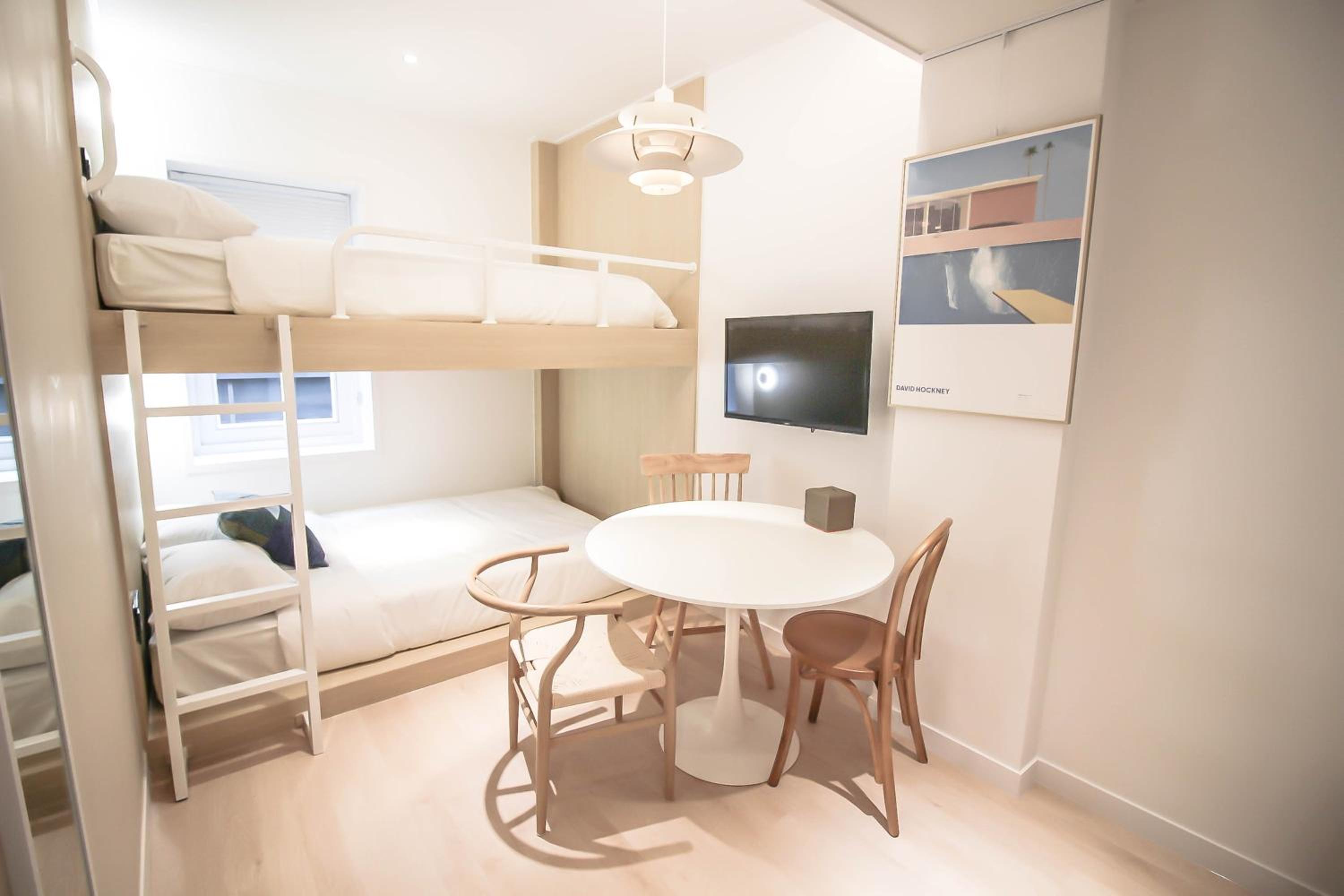 Quadruple Room - Photo 11