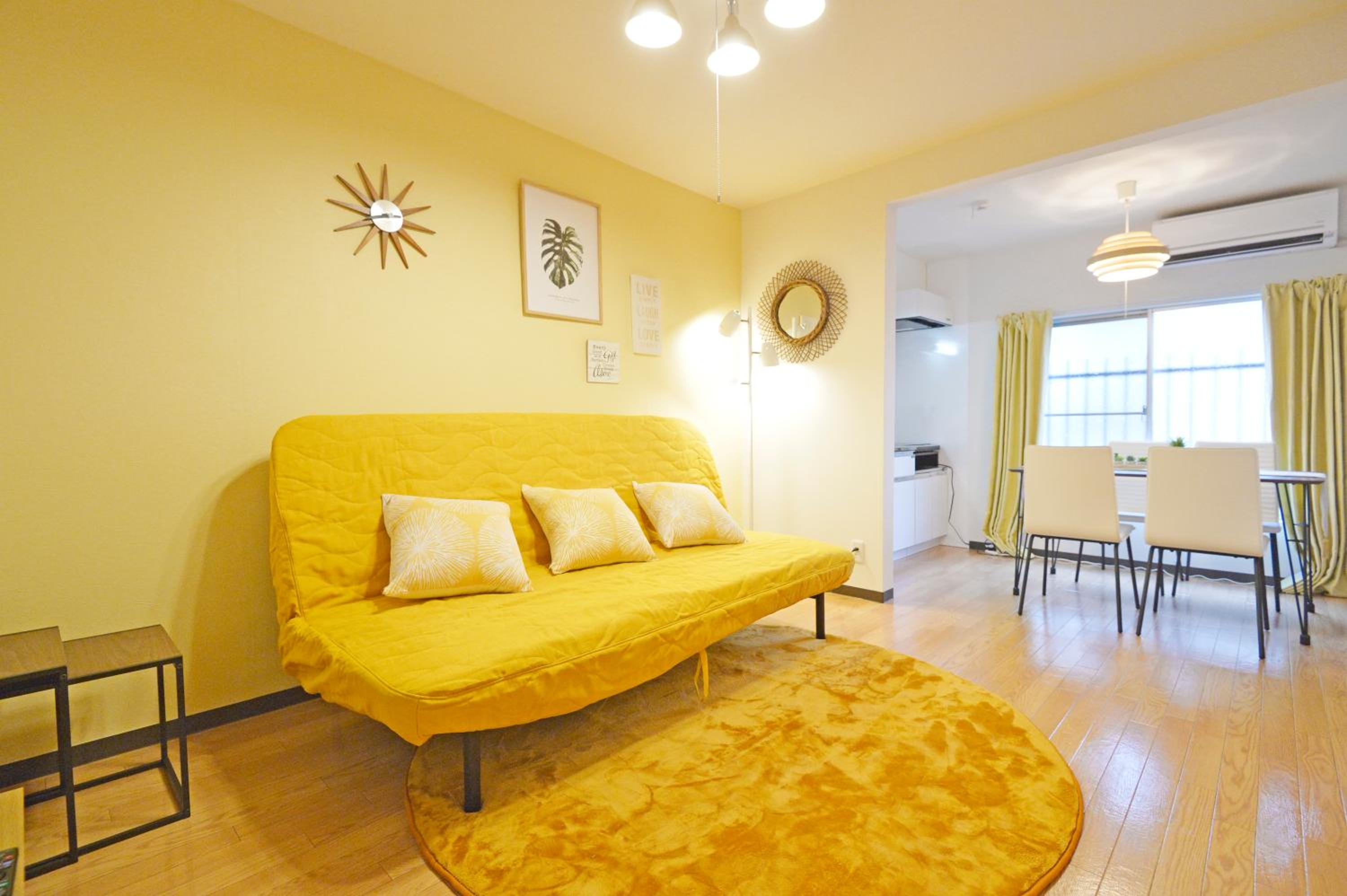 One-Bedroom Apartment photo 1