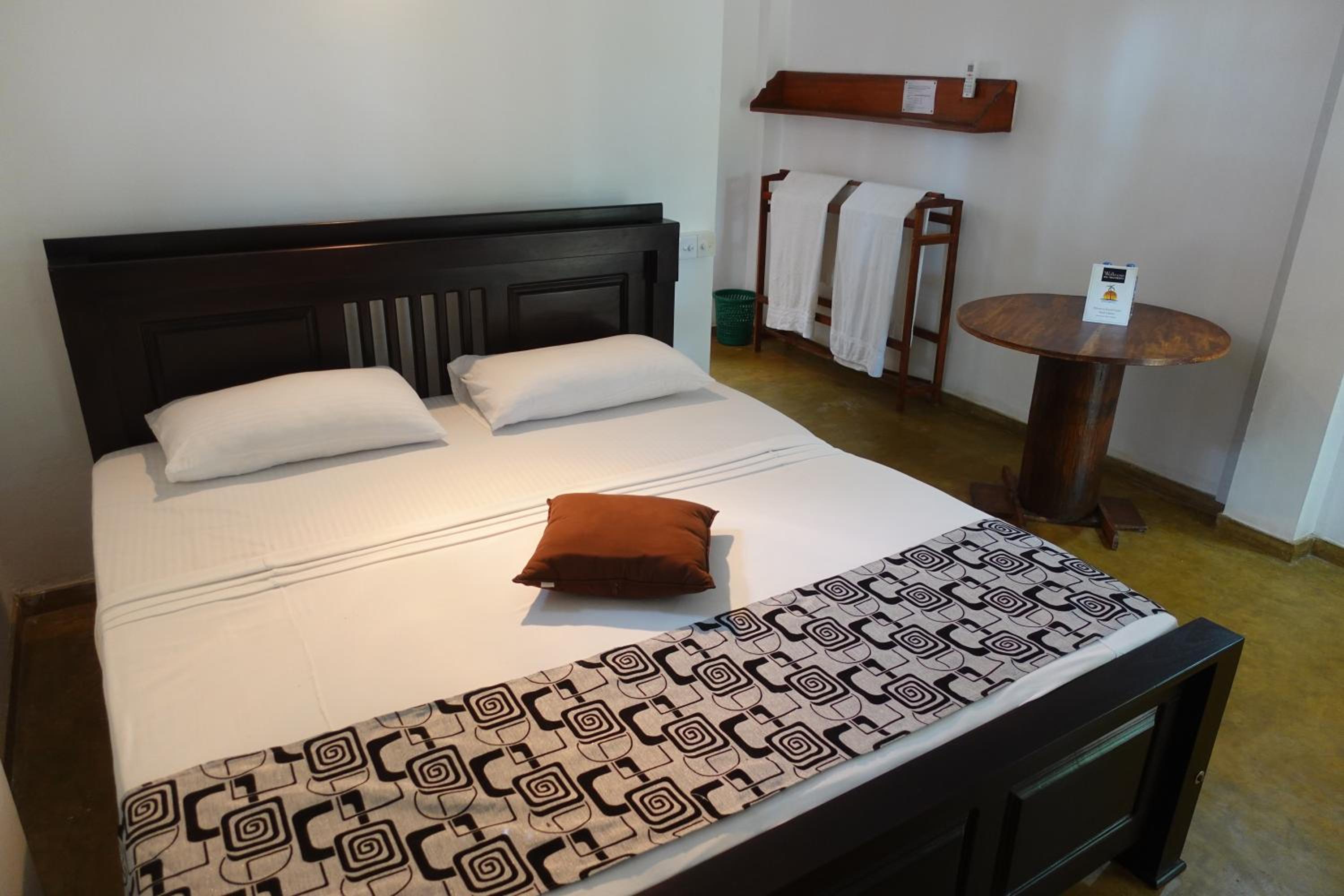 Deluxe Double Room with Side Sea View photo 1