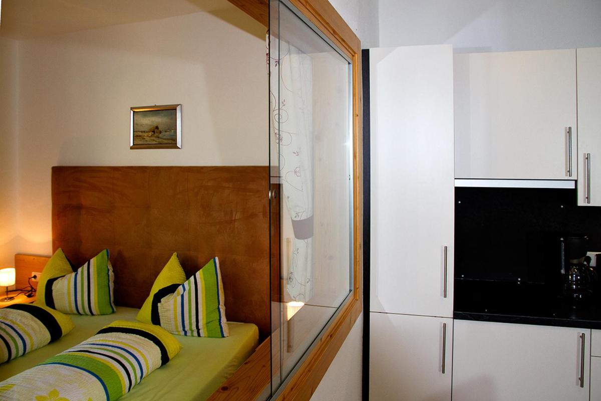 One-Bedroom Apartment photo 3