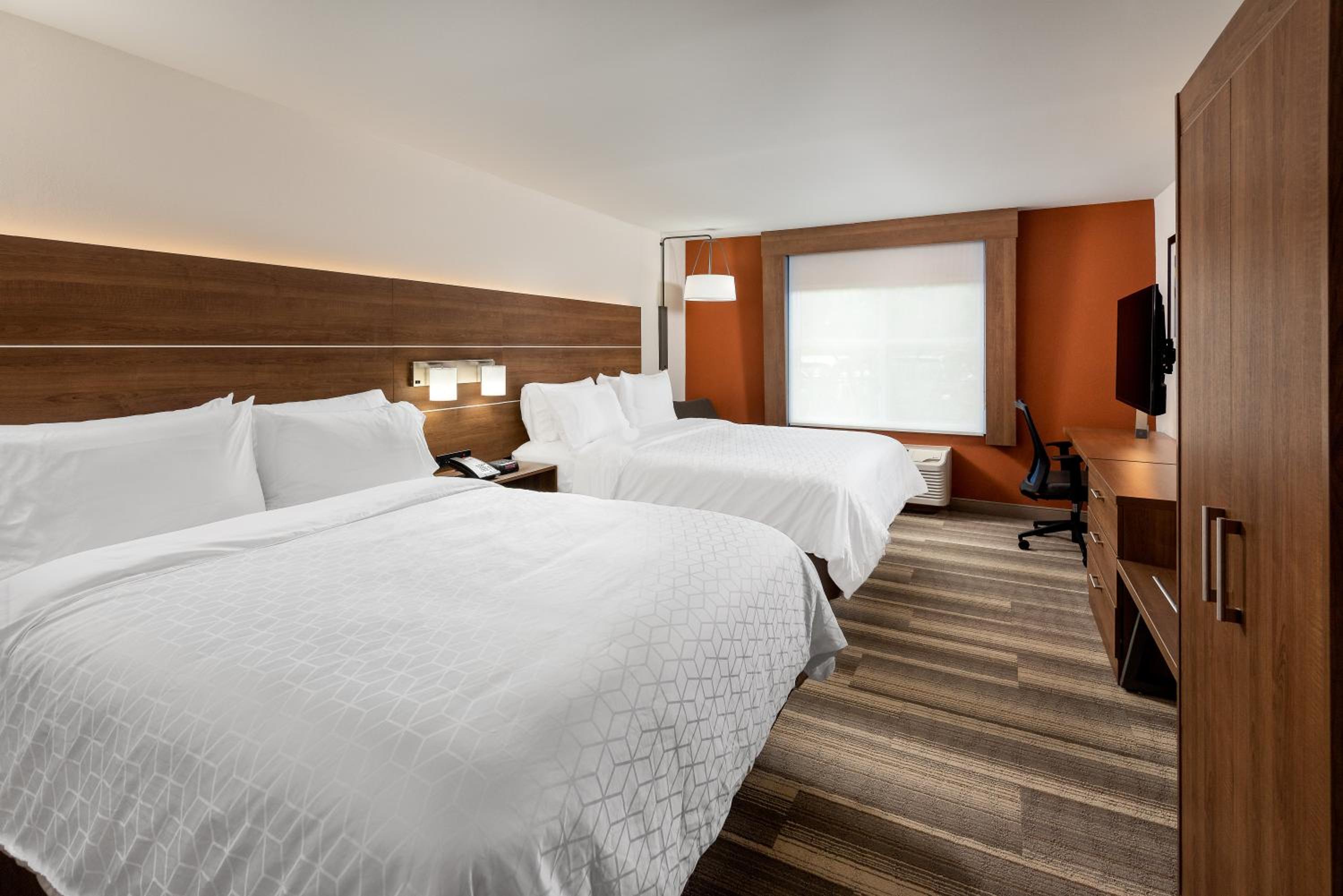 Standard Queen Room with Two Queen Beds - Photo 1