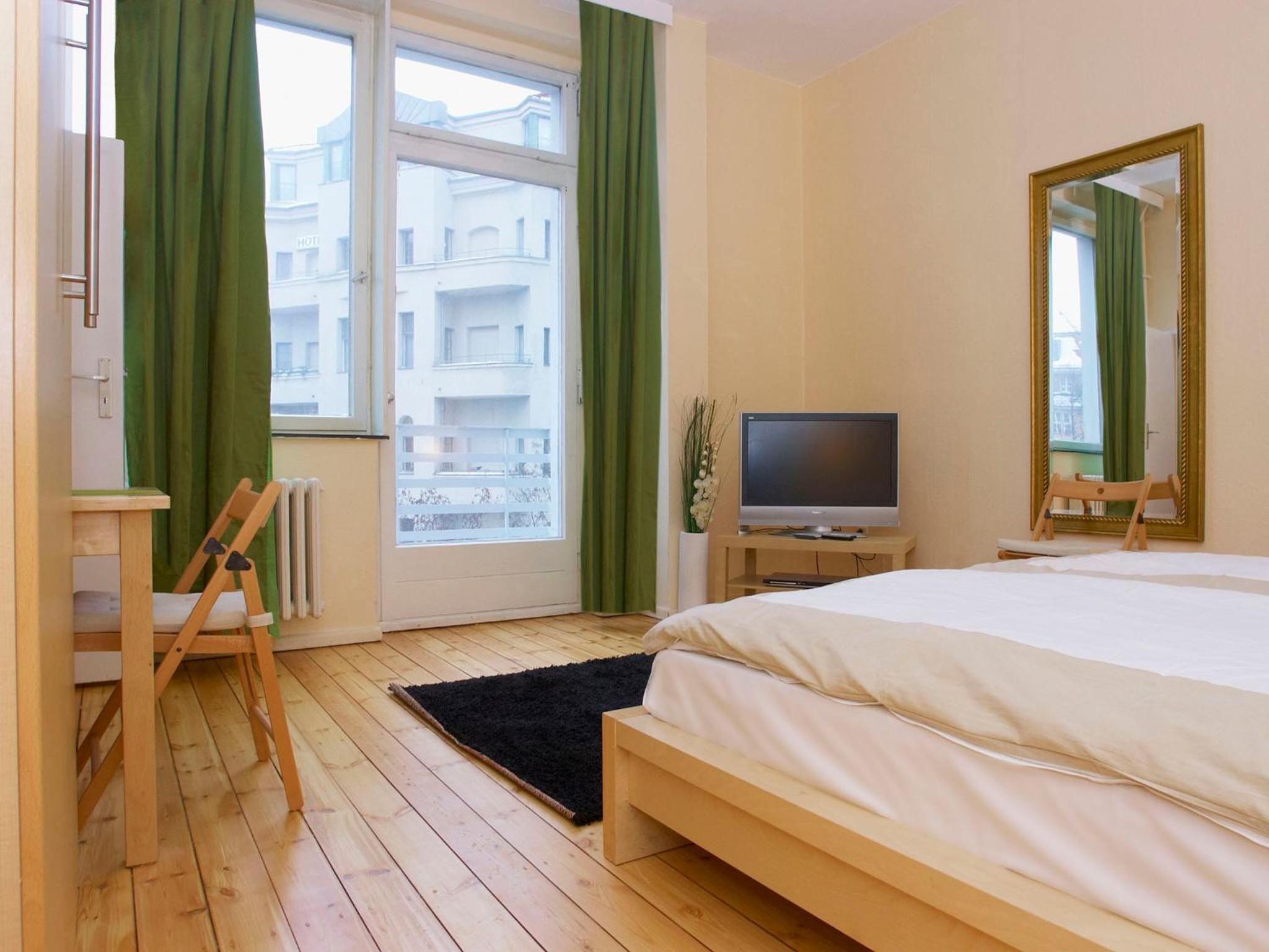 Comfort Apartment (2 Adults) - Olivaerplatz 18 photo 3