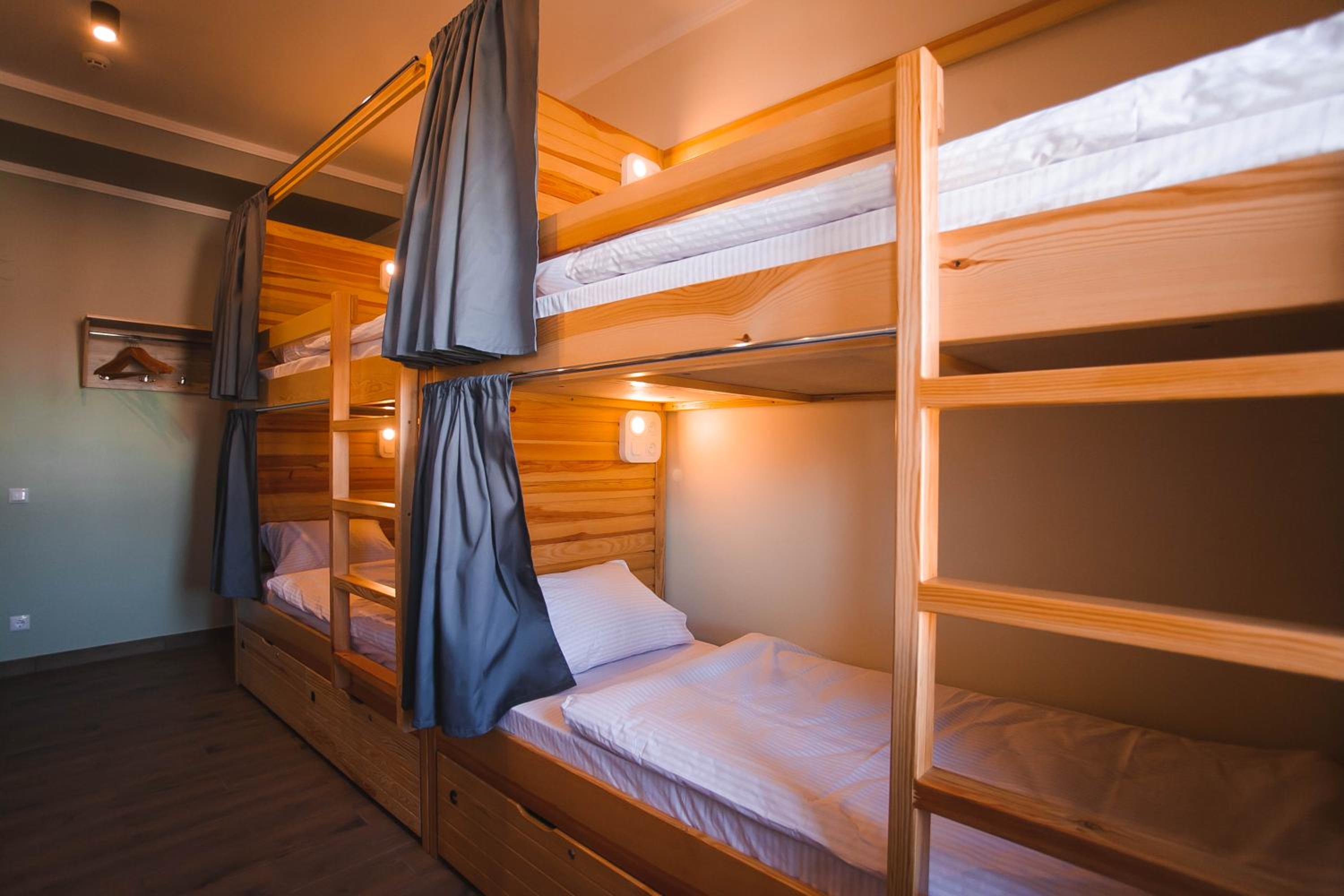 Bed in 8-Bed Mixed Dormitory Room photo 3