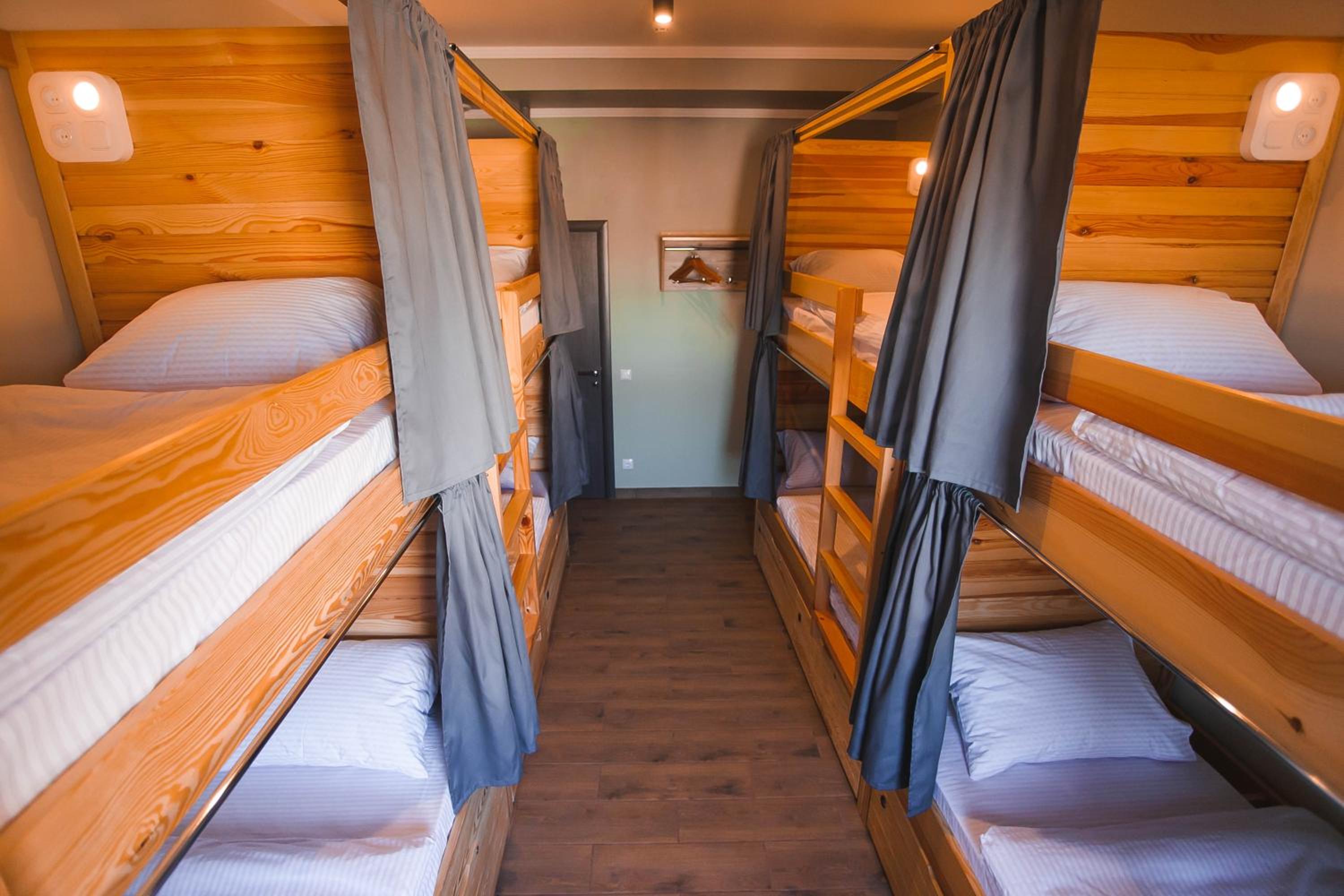 Bed in 8-Bed Mixed Dormitory Room photo 3