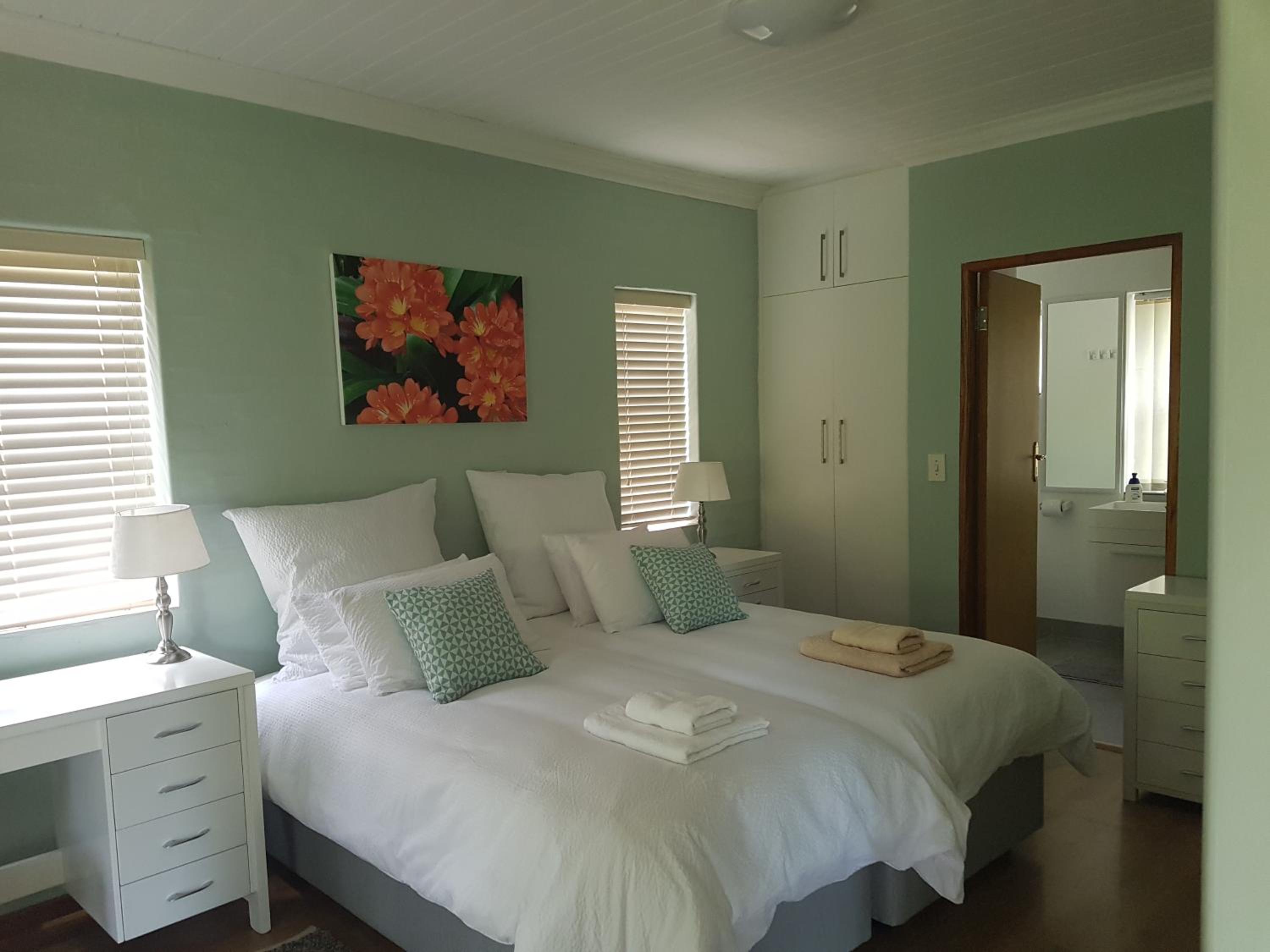Comfort Triple Room with Shower - Photo 7