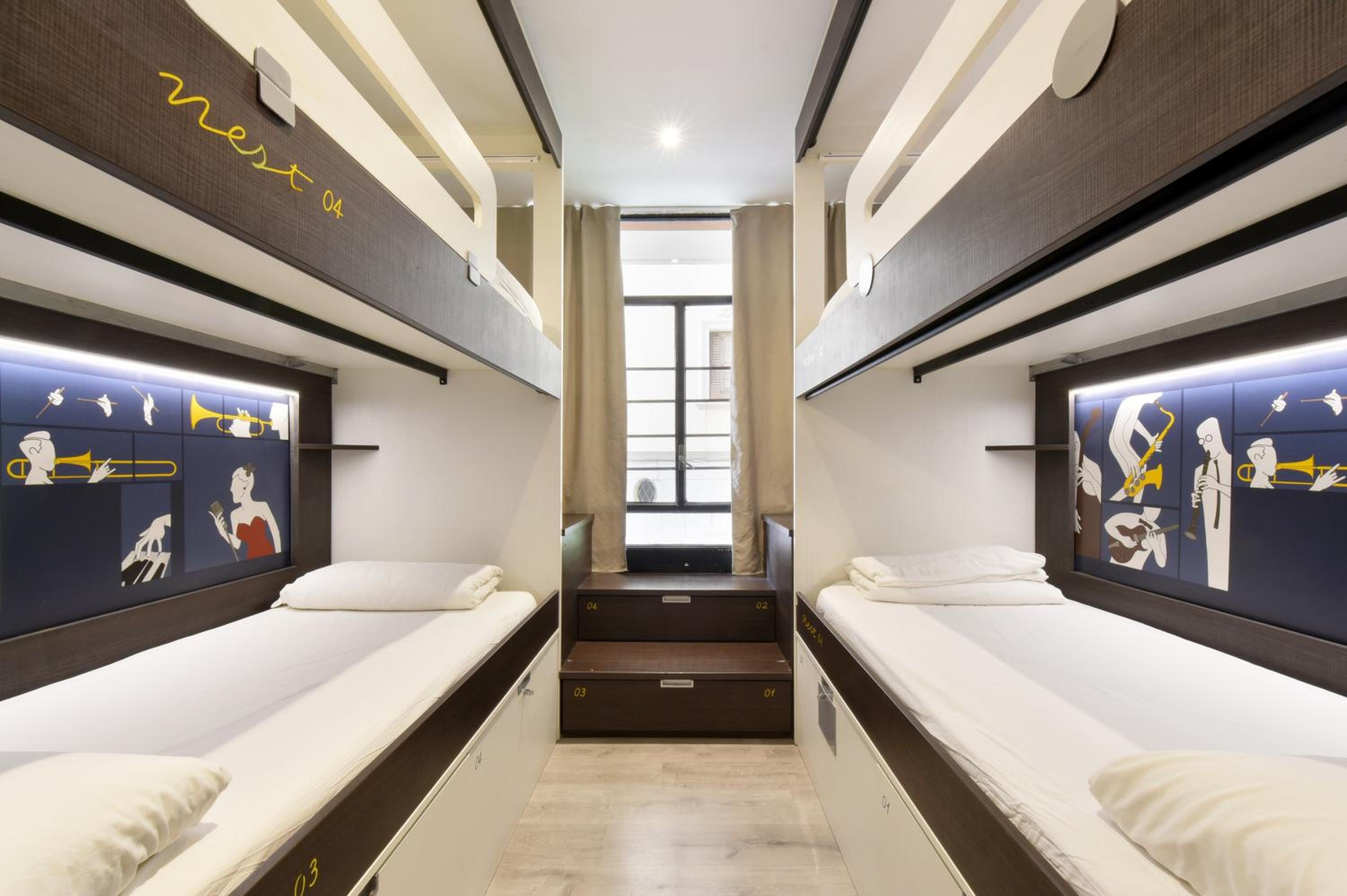 Cama en Habitación Compartida Mixta de 4 Camas