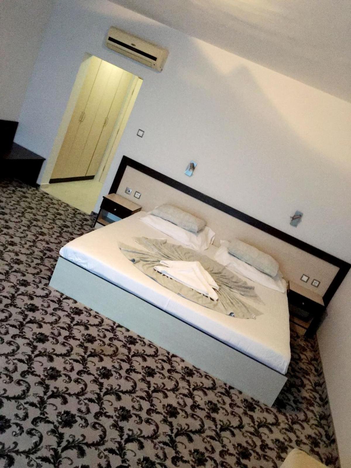 Superior Double or Twin Room with Sea View - Photo 3