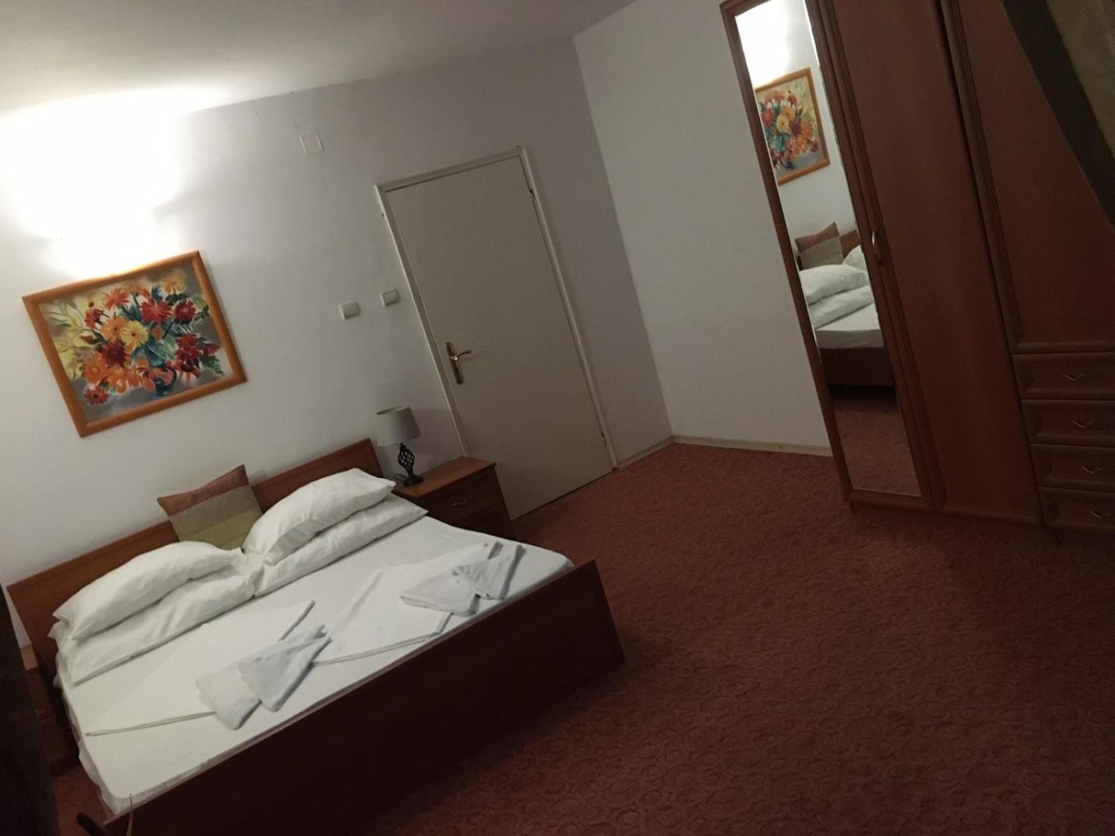 One-Bedroom Suite with Balcony and Sea View - Photo 3